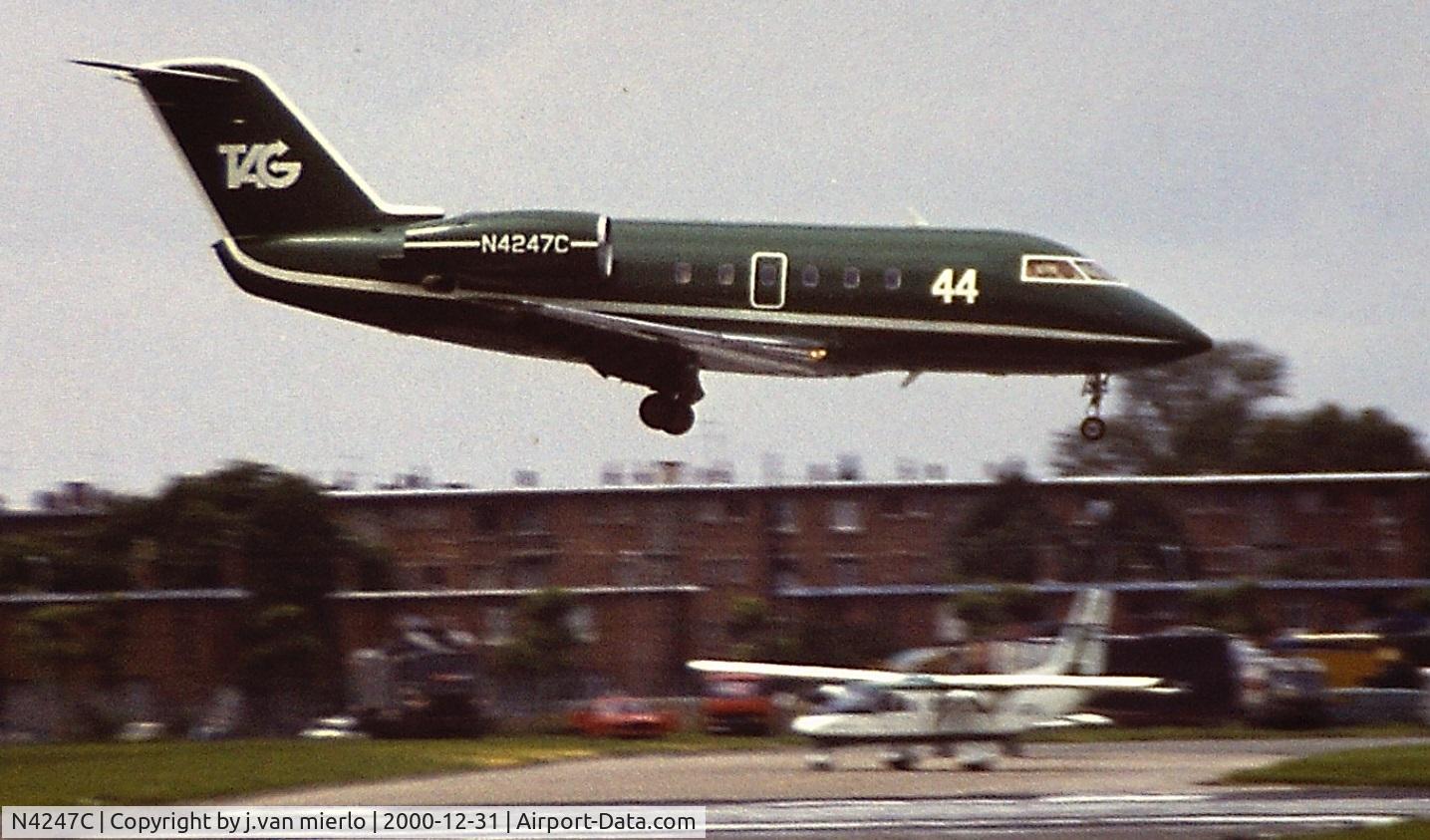 N4247C, 1980 Canadair Challenger 600S (CL-600-1A11) C/N 1017, Salon Le Bourget 80s