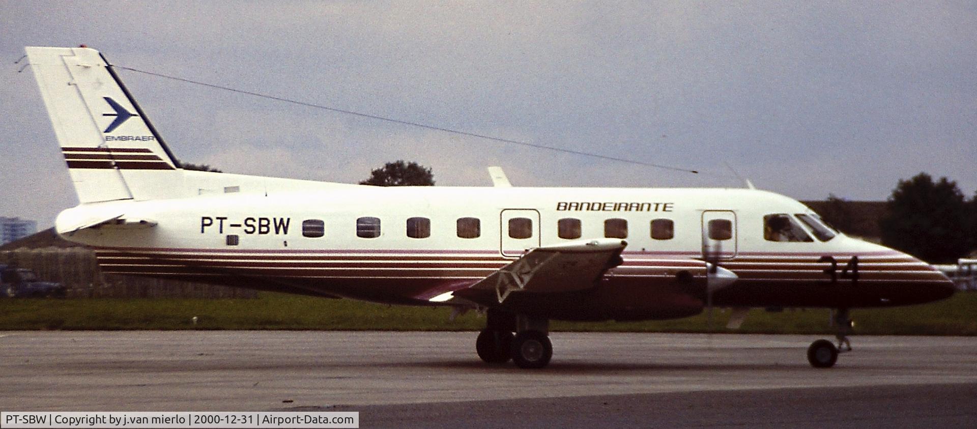 PT-SBW, 1980 Embraer EMB-110P1 Bandeirante C/N 110287, Salon Le Bourget, France '80s