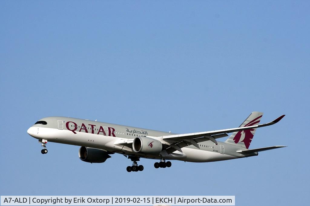 A7-ALD, 2015 Airbus A350-941 C/N 010, A7-ALD landing rw 22L