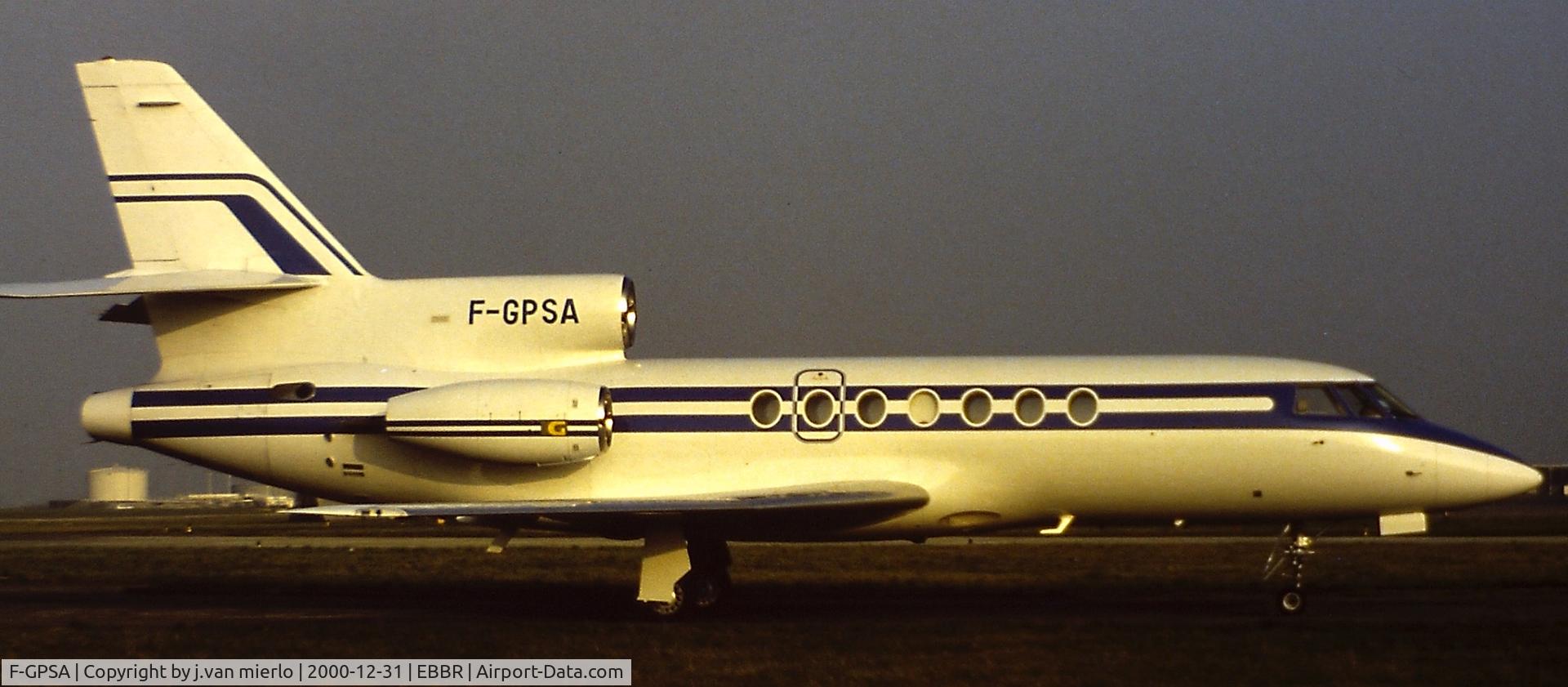 F-GPSA, 1983 Dassault Falcon 50 C/N 123, Brussels General Aviation Terminal '80s