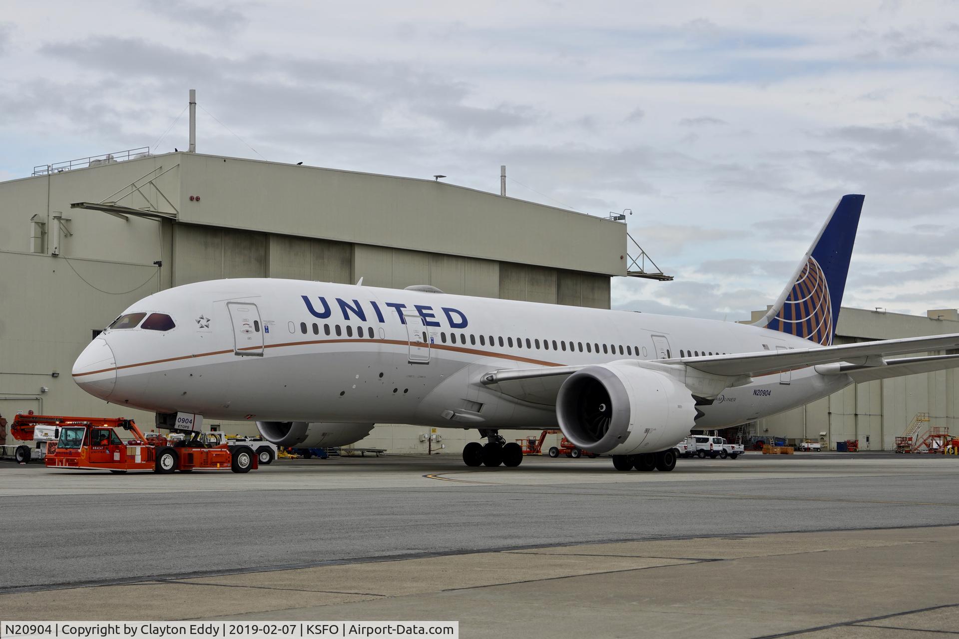 N20904, 2012 Boeing 787-8 Dreamliner C/N 34824, SFO 2019.