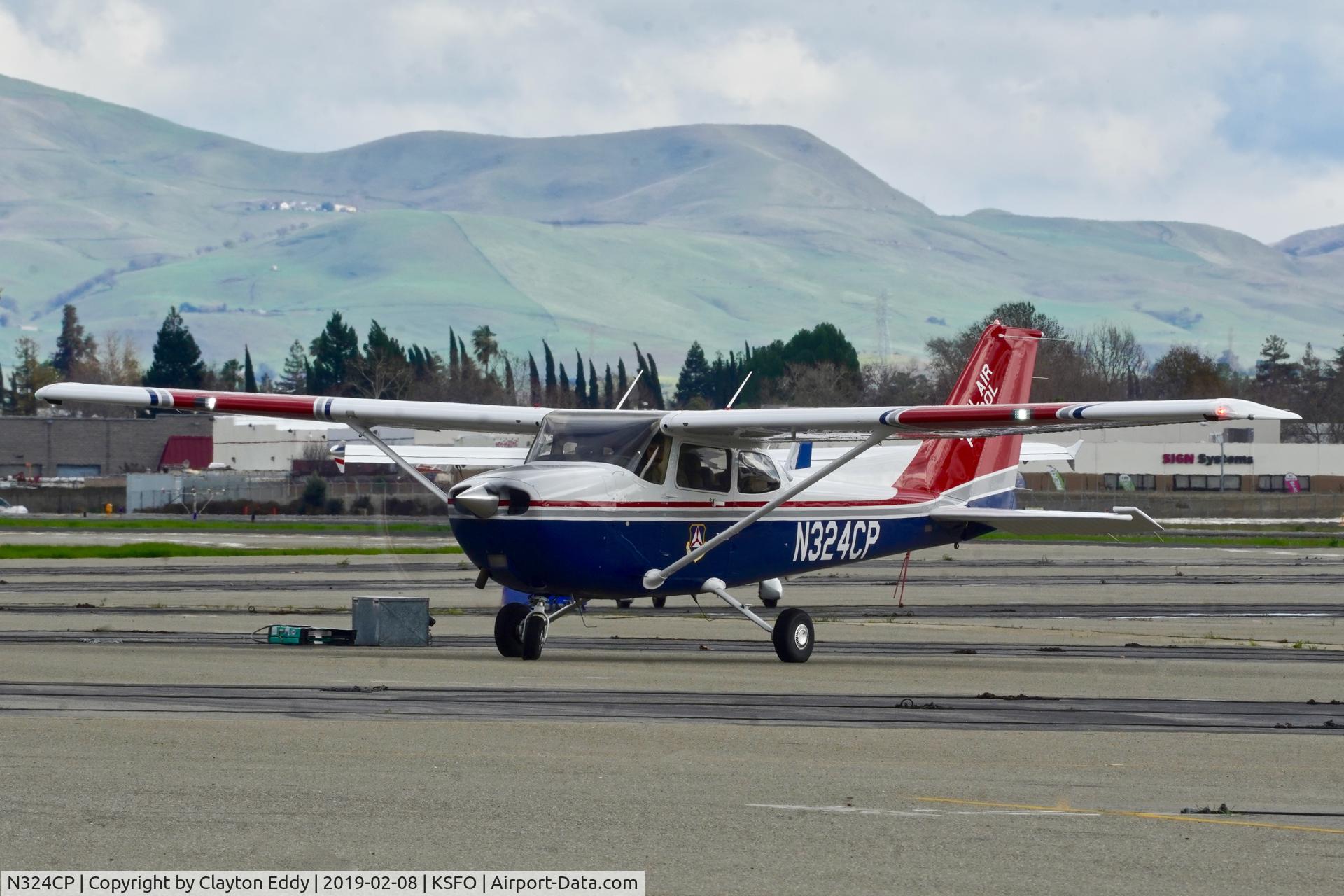 N324CP, 2018 Cessna 172S C/N 172S12135, Livermore Airport California 2019.
