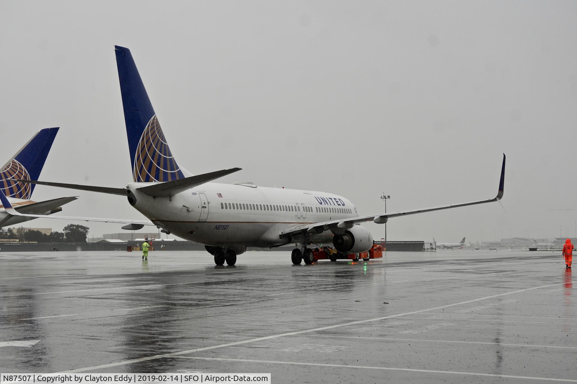 N87507, 2008 Boeing 737-824 C/N 31637, SFO 2019.