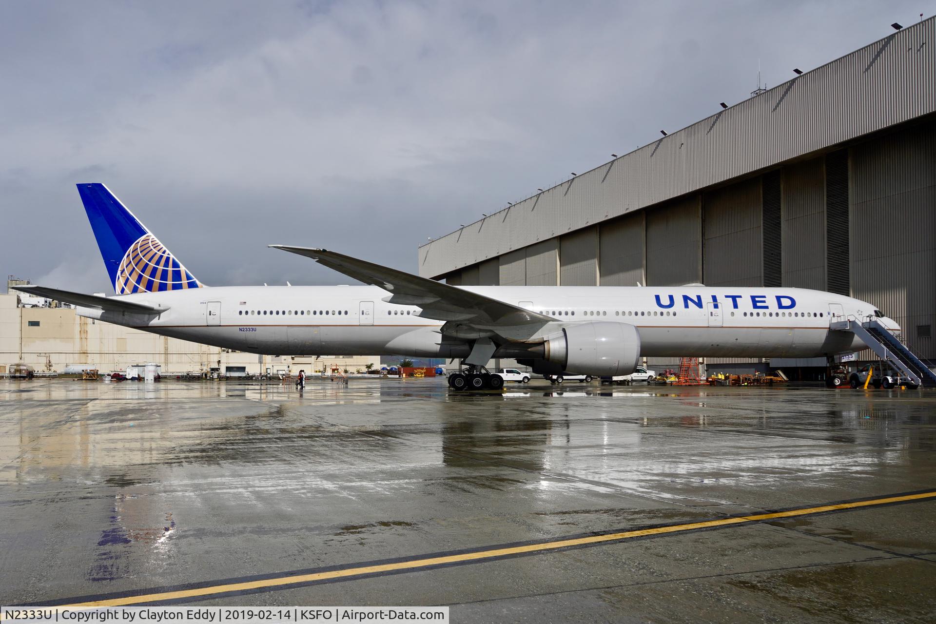 N2333U, 2016 Boeing 777-300/ER C/N 62644, SFO 2019.