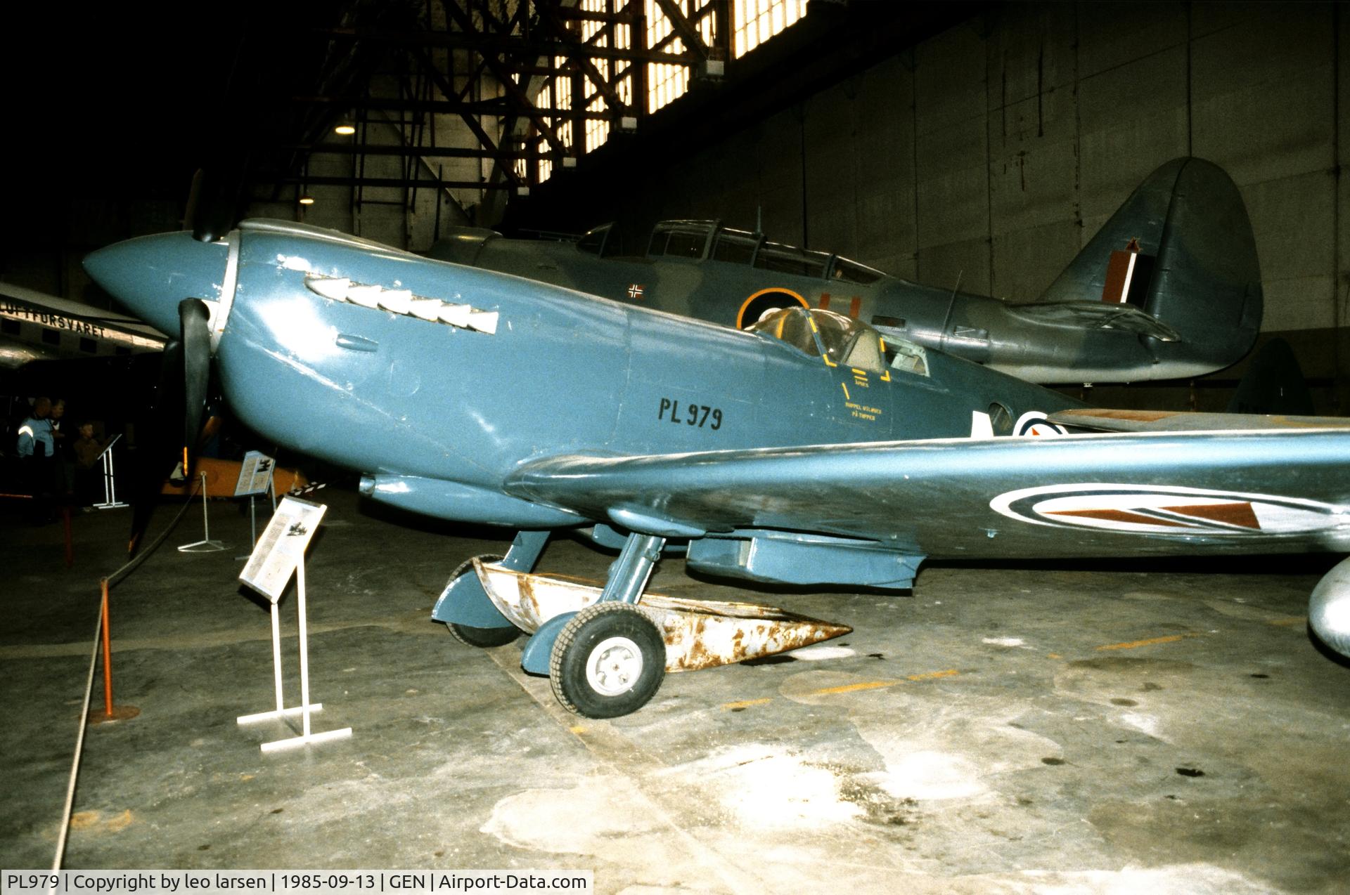 PL979, 1944 Supermarine 365 Spitfire PR.XI C/N 6S/583719, Gardermoen Museum Oslo 13.9.1985