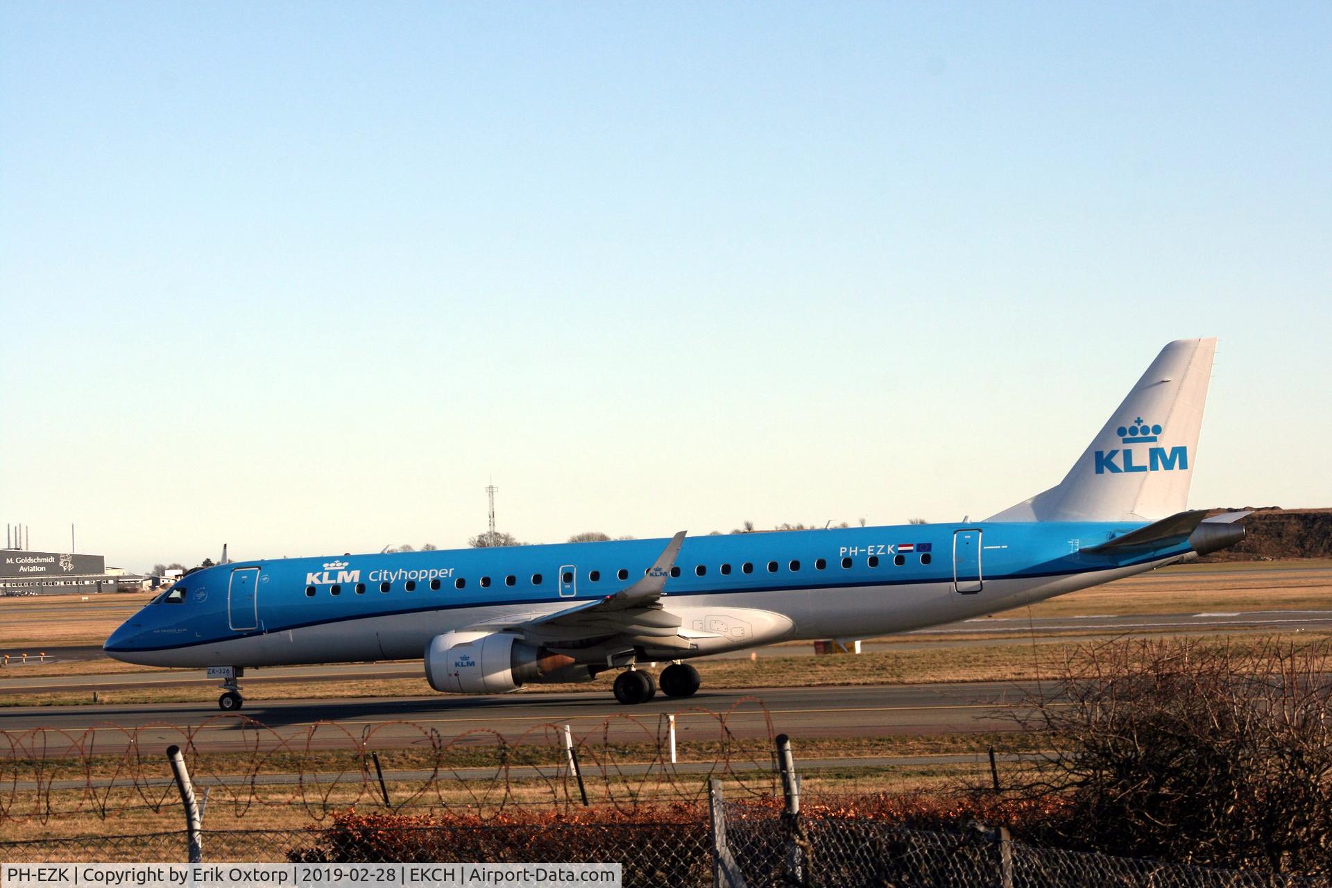 PH-EZK, 2009 Embraer 190LR (ERJ-190-100LR) C/N 19000326, PH-EZK landed rw 04L