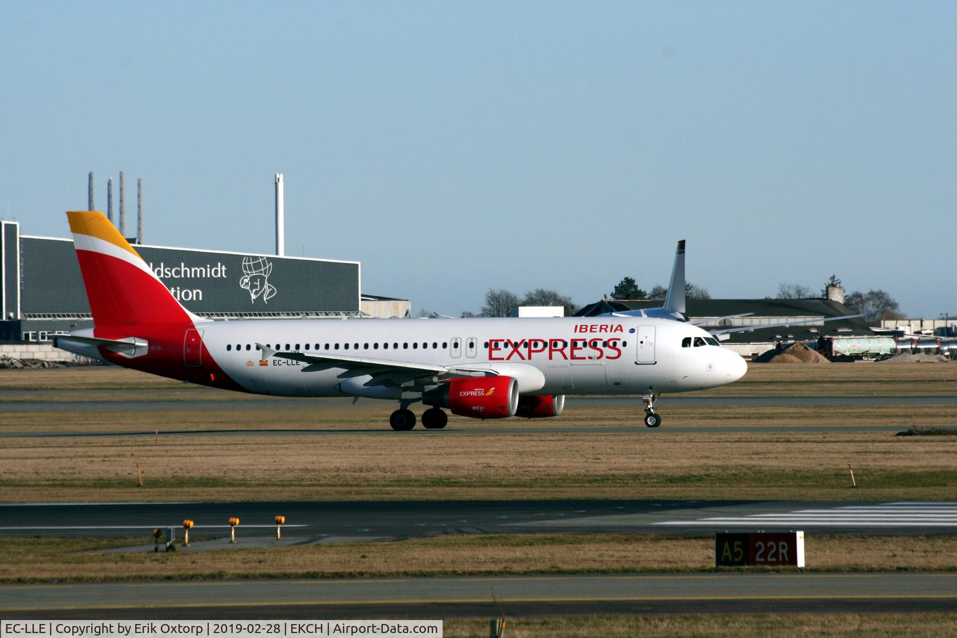 EC-LLE, 1999 Airbus A320-214 C/N 1119, EC-LLE landed rw 04L