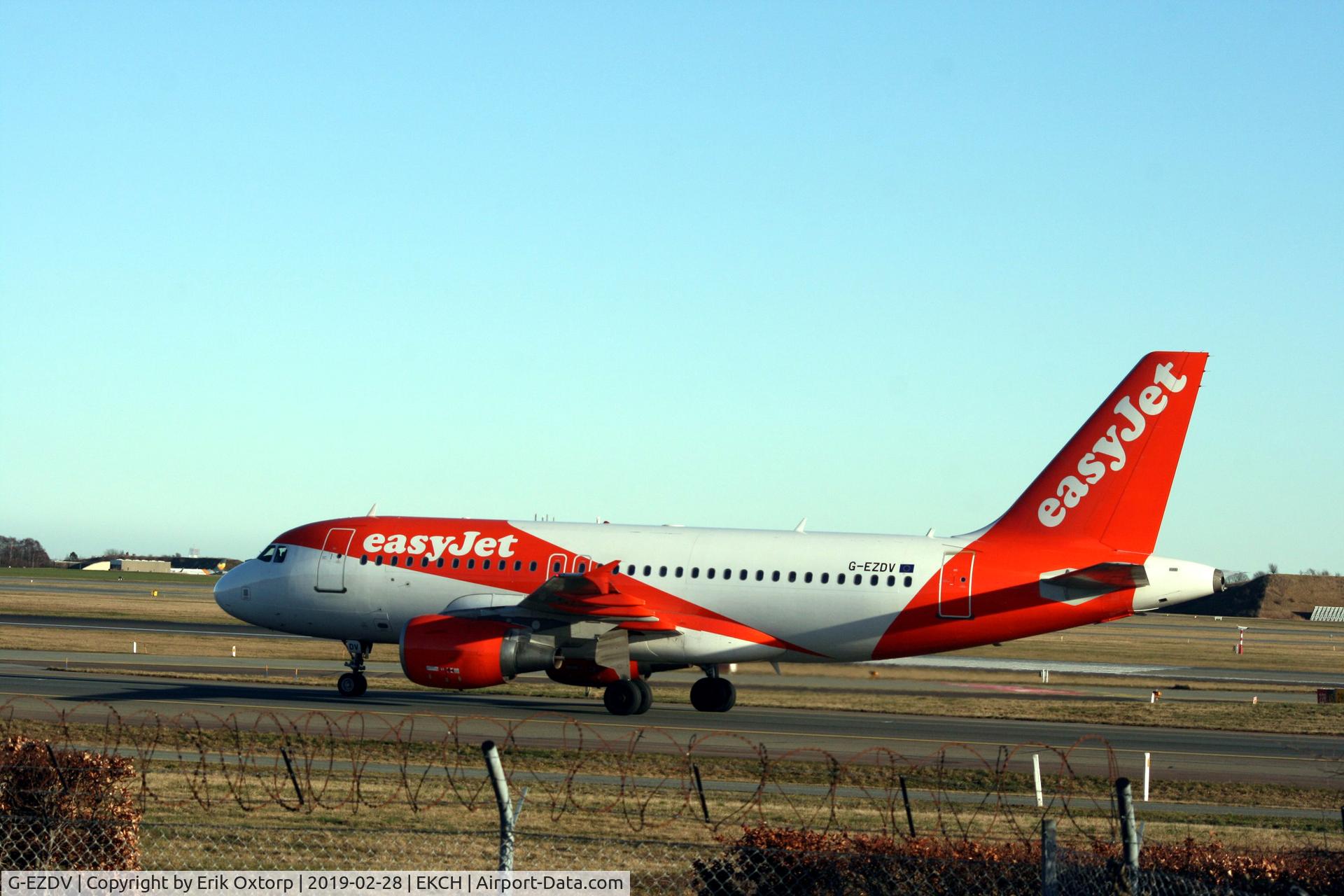 G-EZDV, 2008 Airbus A319-111 C/N 3742, G-EZDV landed rw 04L