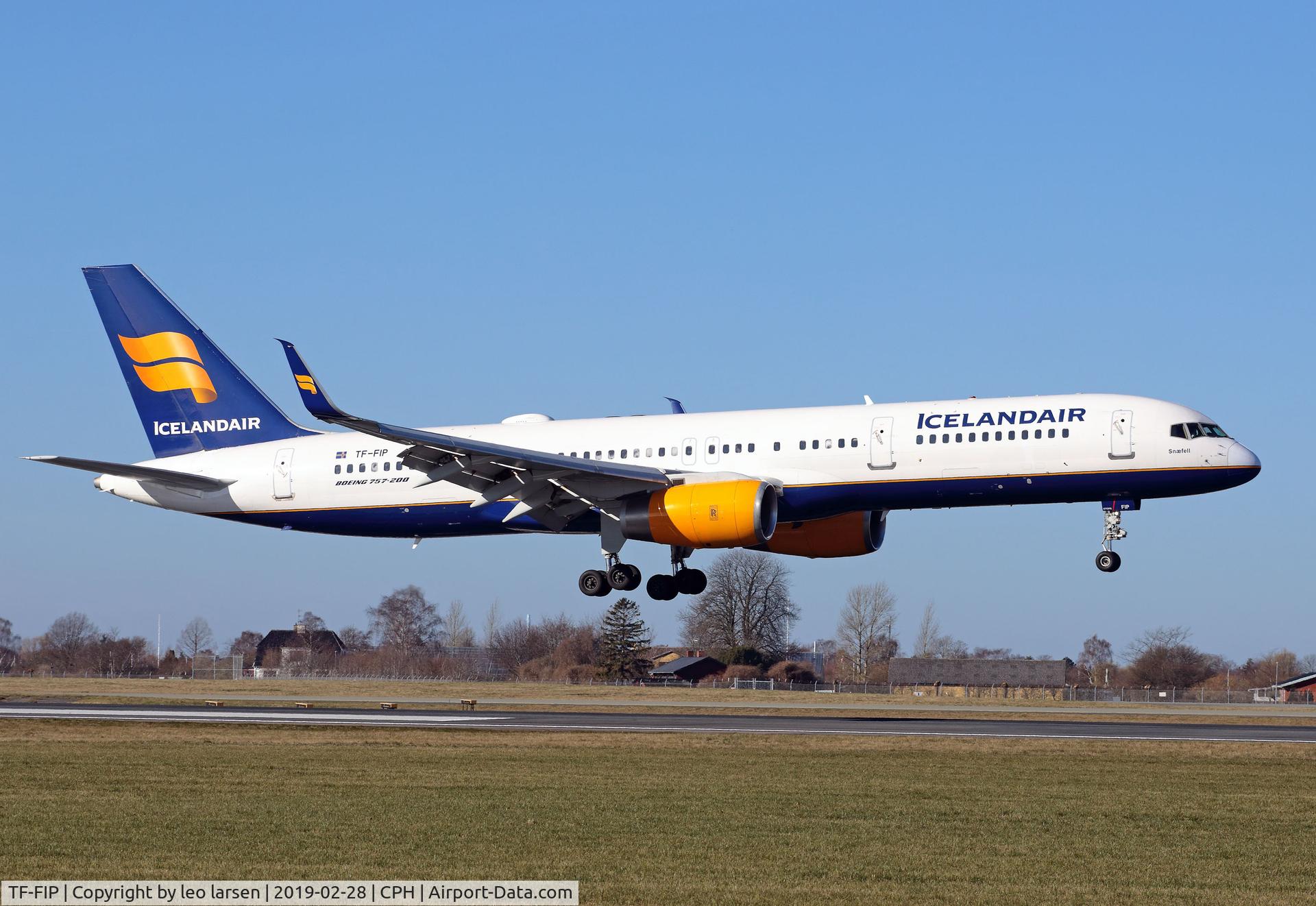 TF-FIP, 2000 Boeing 757-208 C/N 30423, Copenhagen 28.2.2019 L/D R-04L