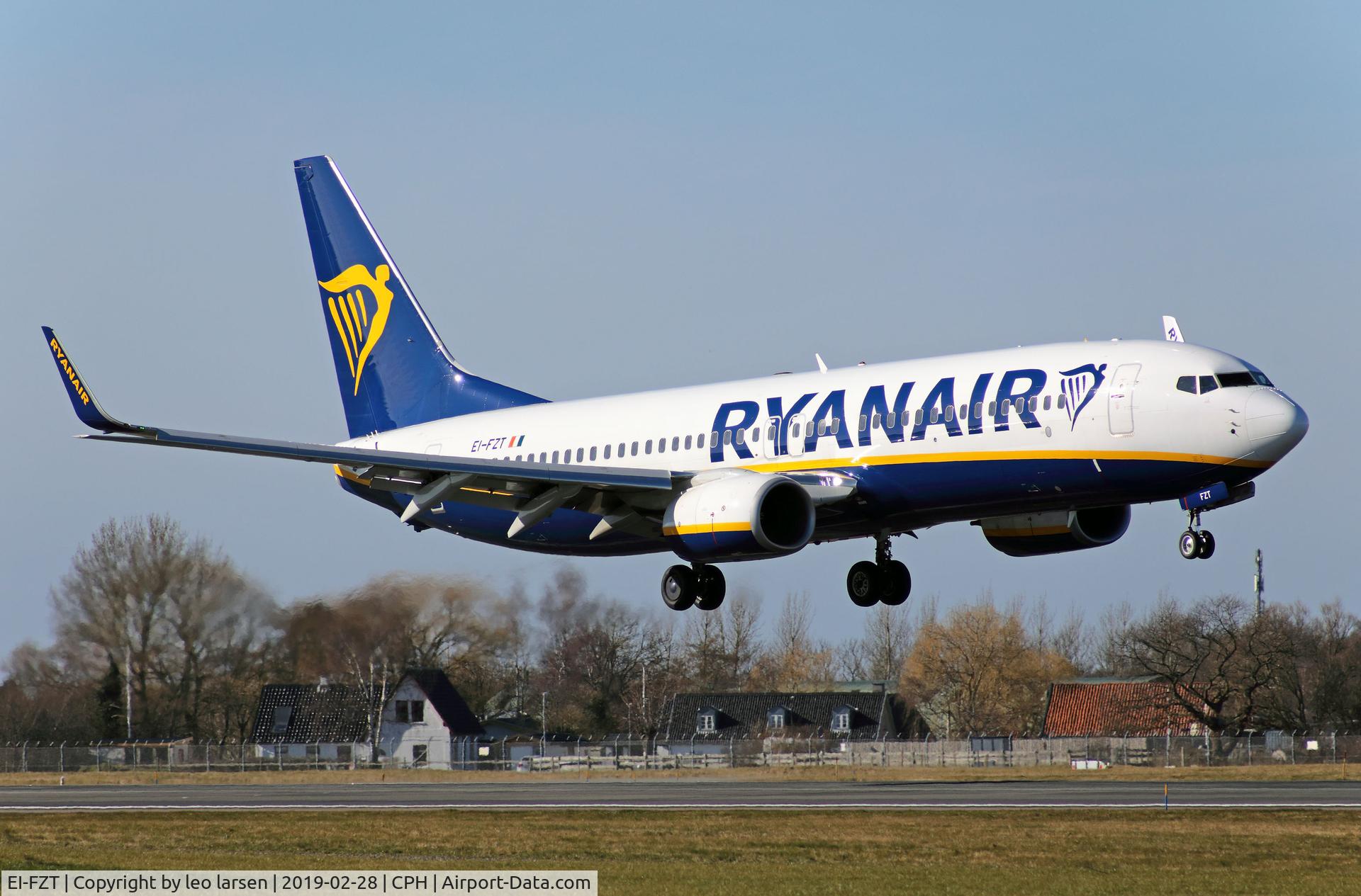EI-FZT, 2017 Boeing 737-8AS C/N 44793, Copenhagen 28.2.2019 L/D R-04L