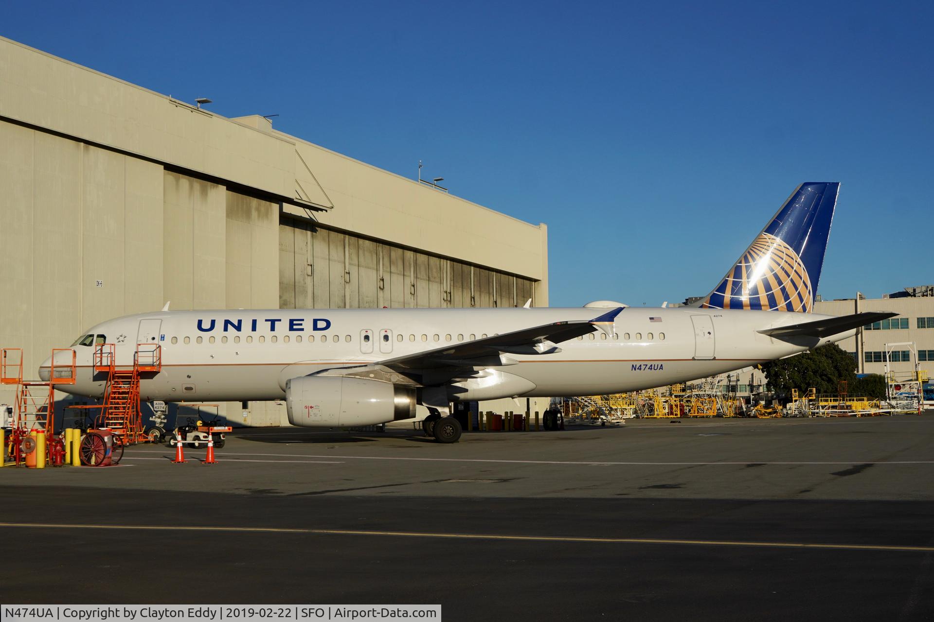 N474UA, 2001 Airbus A320-232 C/N 1475, SFO 2019.