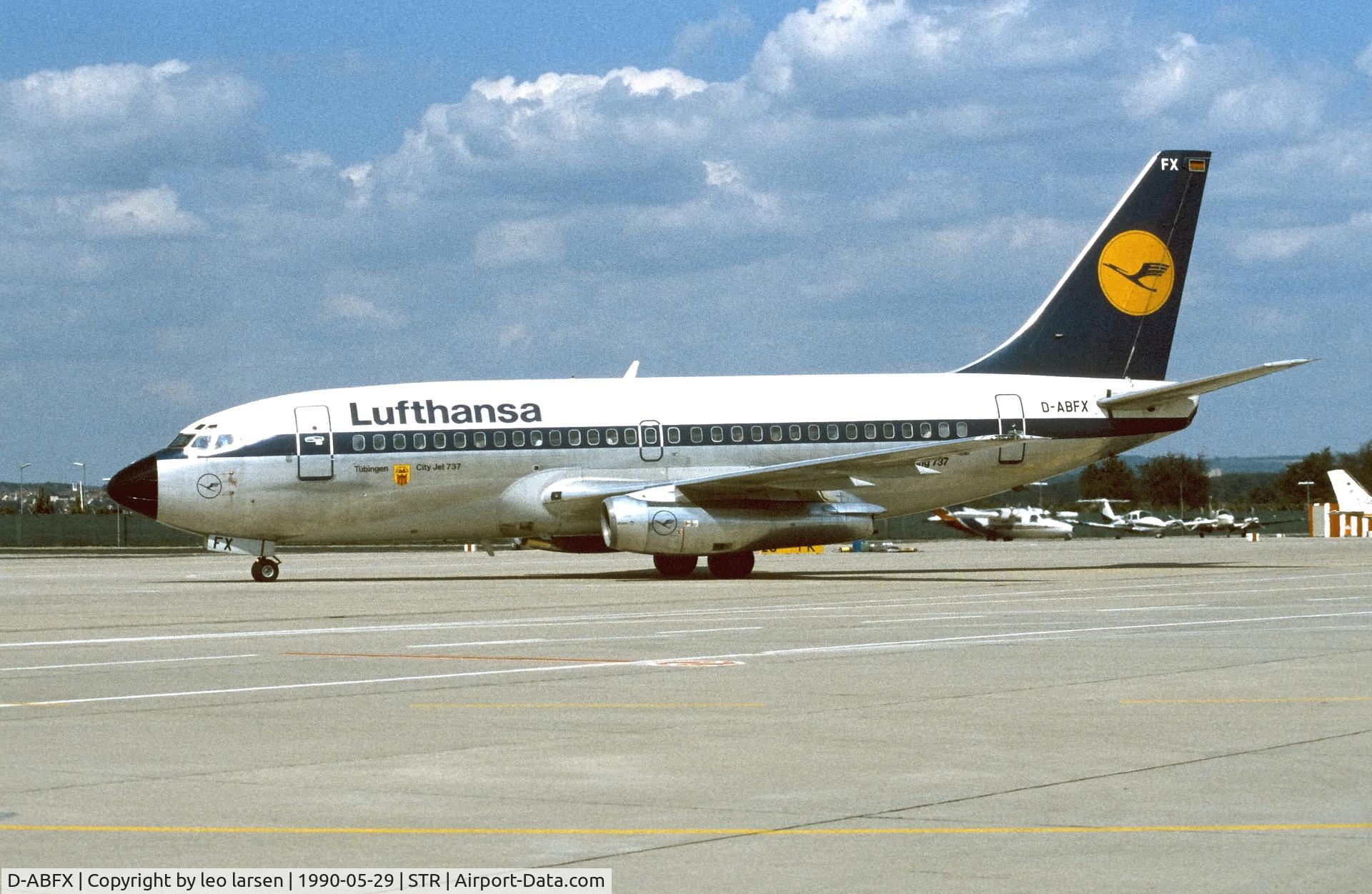 D-ABFX, 1981 Boeing 737-230 C/N 22128, Stuttgart 29.5.1990
