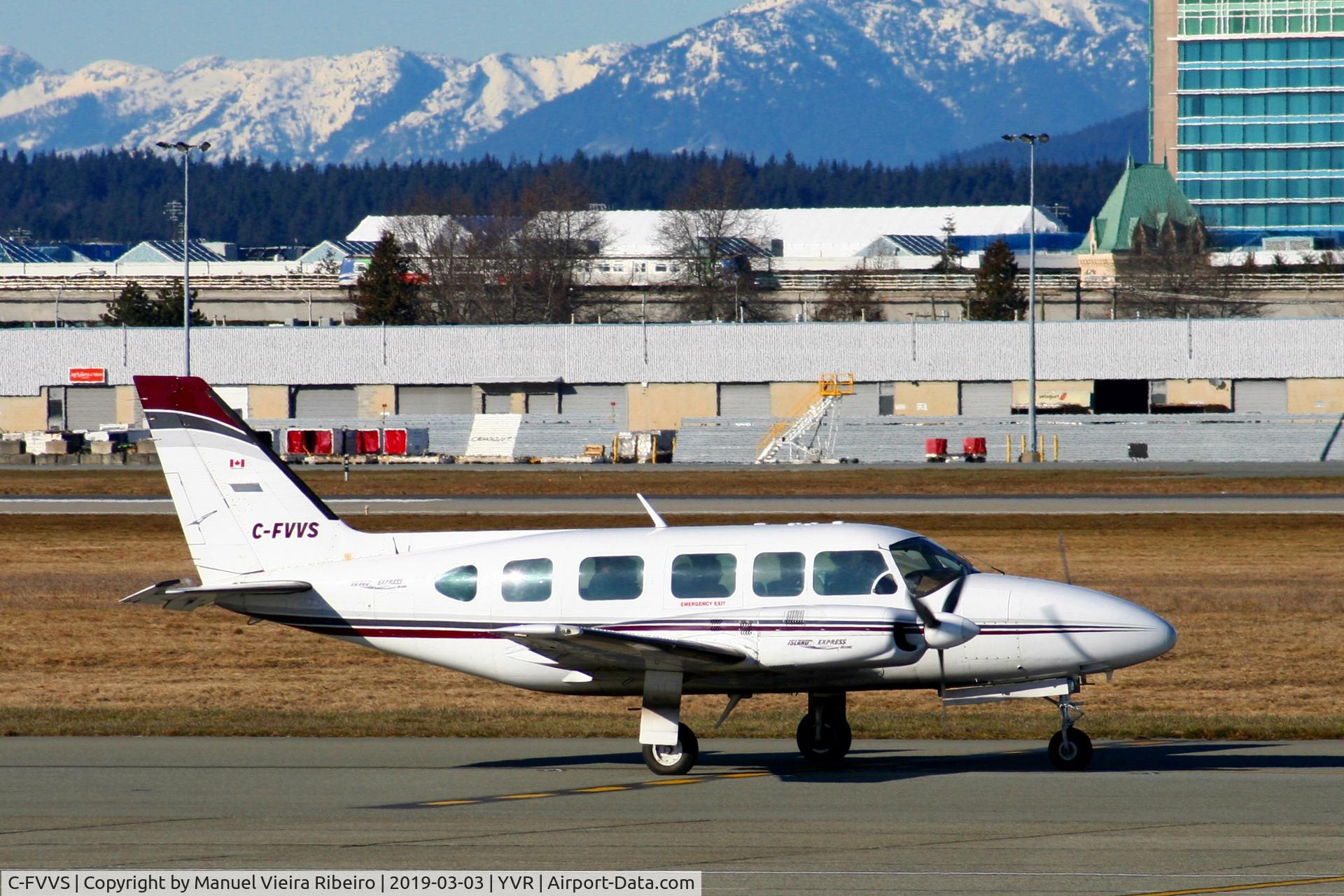 C-FVVS, 1979 Piper PA-31-350 Chieftain C/N 31-7952199, Seen at YVR South Terminal