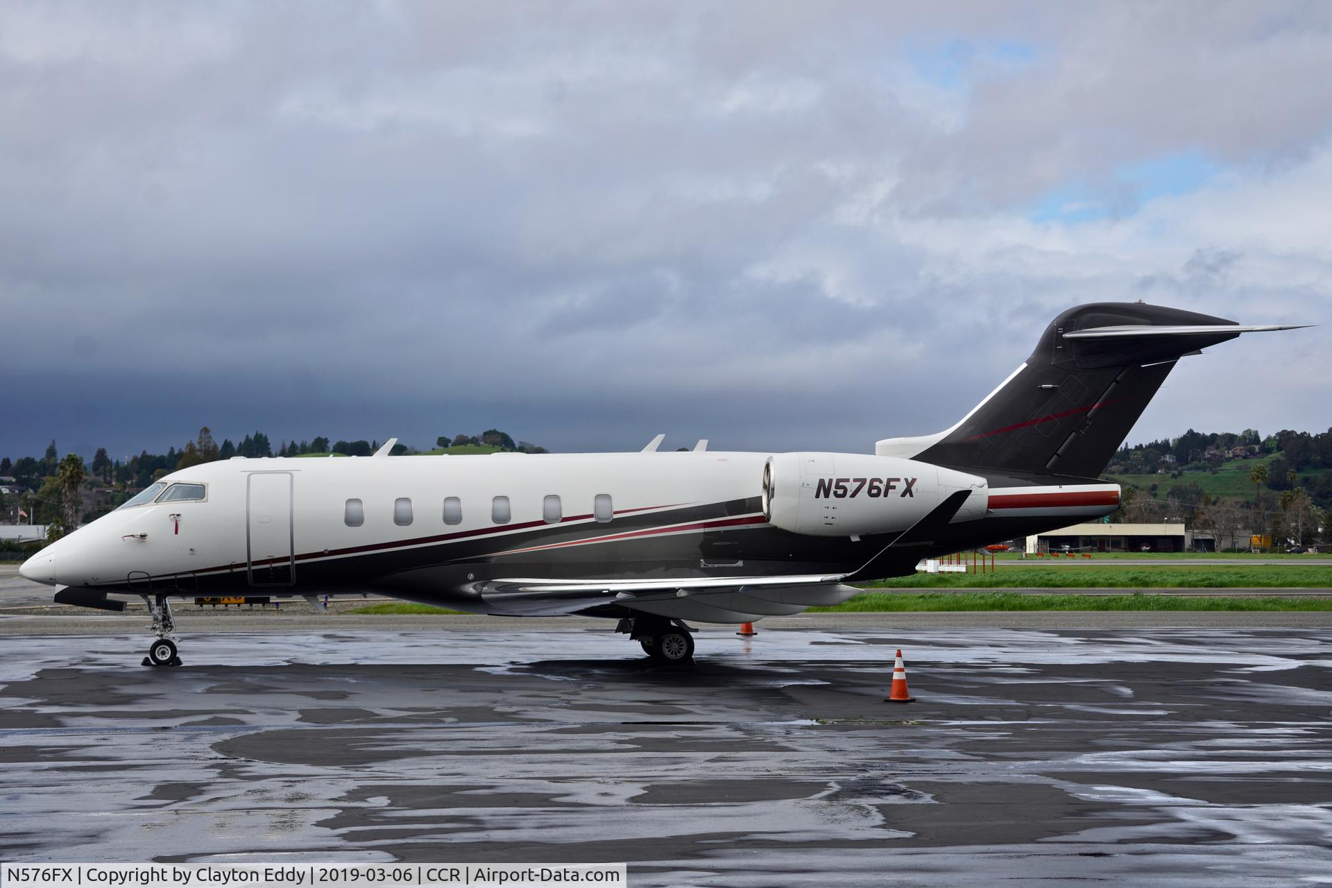 N576FX, 2015 Bombardier Challenger 350 (BD-100-1A10) C/N 20585, Buchanan Field Concord California 2019.