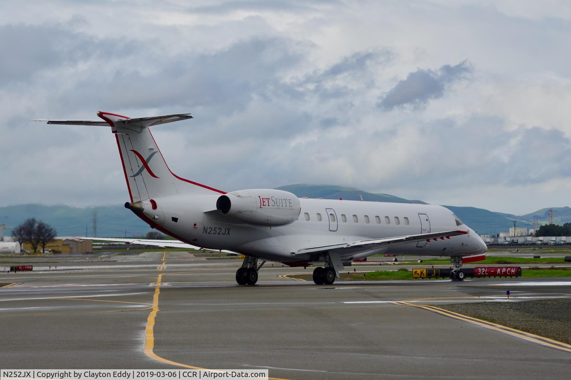 N252JX, 2000 Embraer ERJ-135LR (EMB-135LR) C/N 145276, Buchanan Field Concord California 2019.