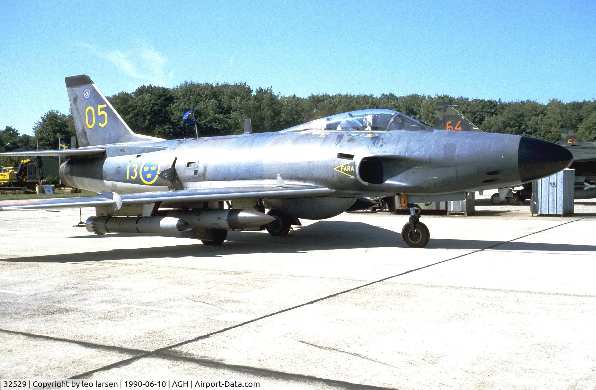 32529, Saab J-32D Lansen C/N 32-529, Ängelholm F.10  10.6.1990