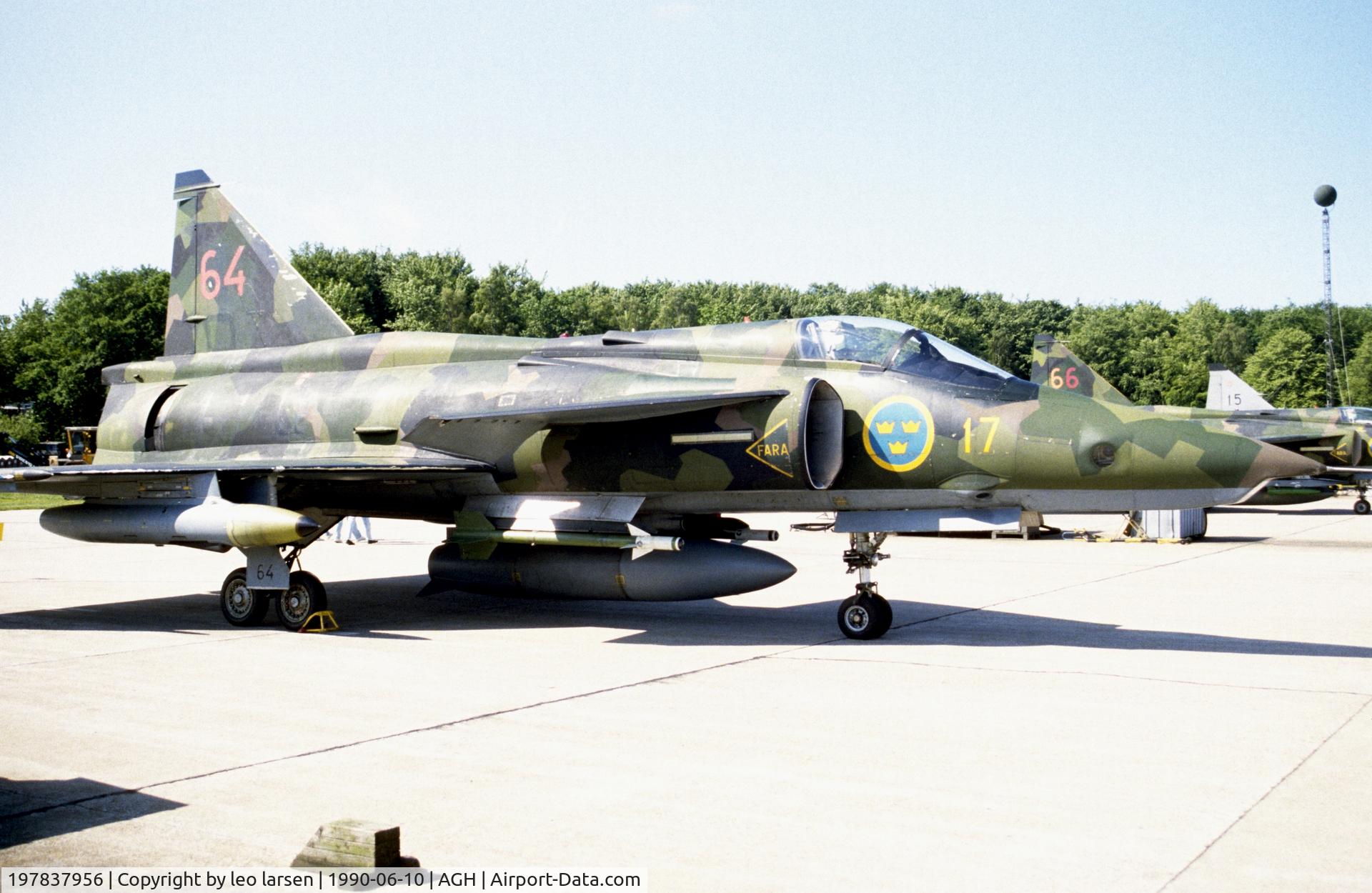197837956, 1978 Saab SF-37 Viggen C/N 37-956, Ängelholm 10.6.1990