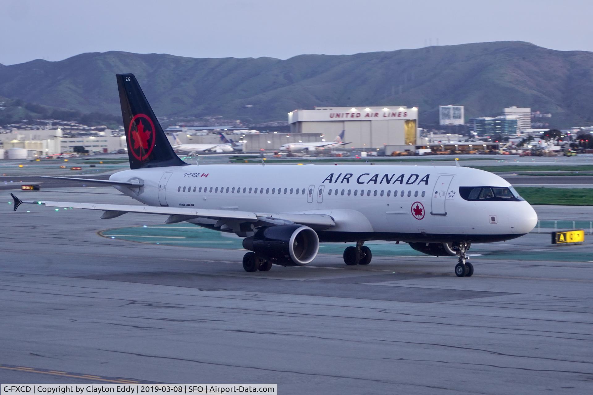 C-FXCD, 2003 Airbus A320-214 C/N 2018, SFO 2019.