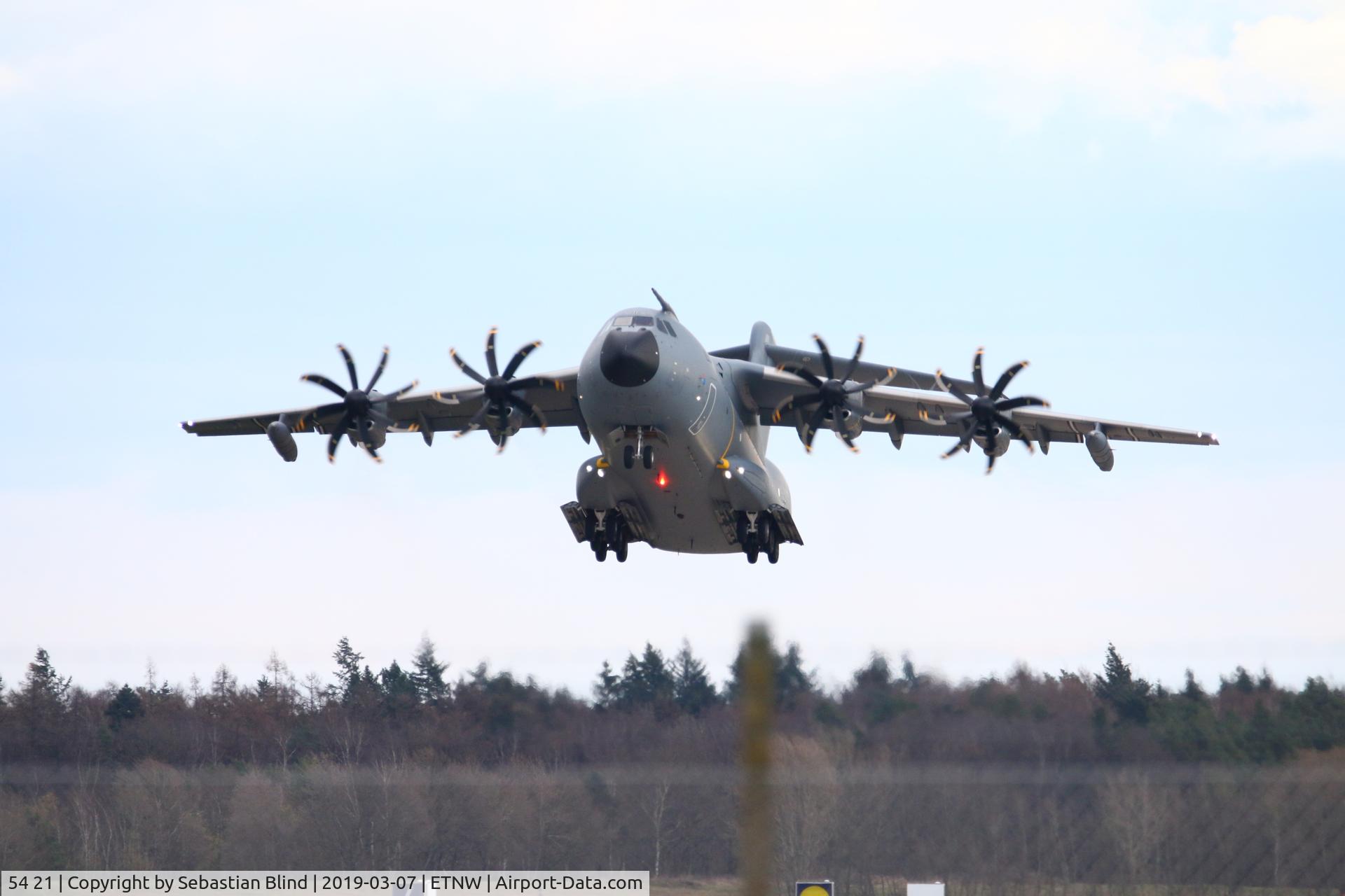54 21, 2017 Airbus A400M Atlas C/N 079, Takeoff @ Wunstorf Air Force Base