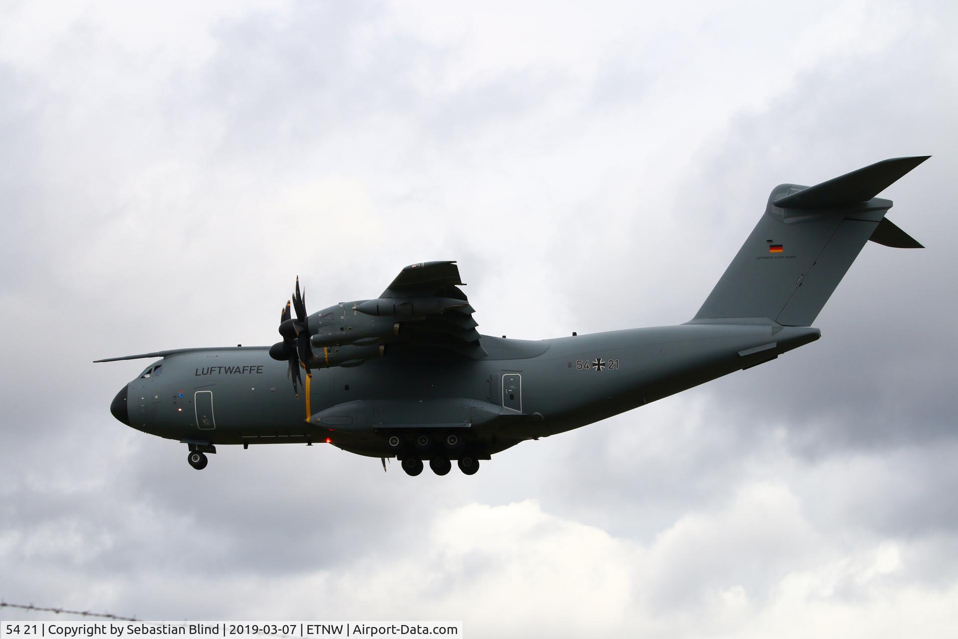54 21, 2017 Airbus A400M Atlas C/N 079, Approaching Wunstorf Air Force Base