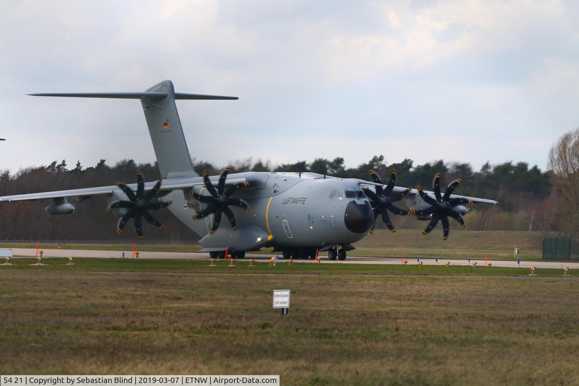 54 21, 2017 Airbus A400M Atlas C/N 079, Taxiing to runway @ Wunstorf Air Force Base
