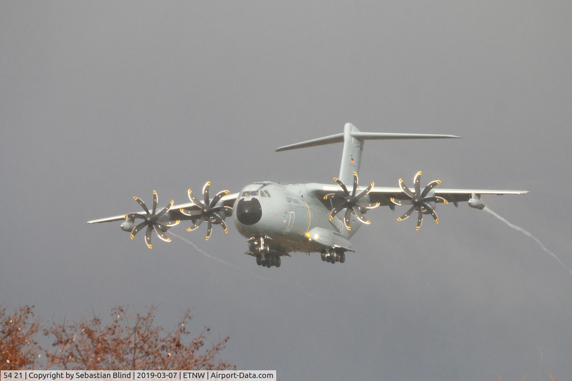 54 21, 2017 Airbus A400M Atlas C/N 079, Approaching Wunstorf Air Force Base under weird conditions
