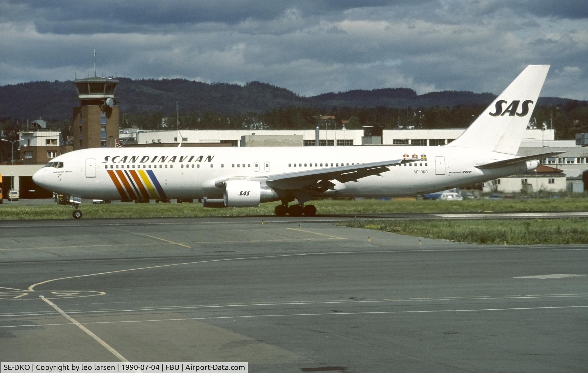 SE-DKO, 1989 Boeing 767-383/ER C/N 24318, Oslo Fornebu 4.7.1990
