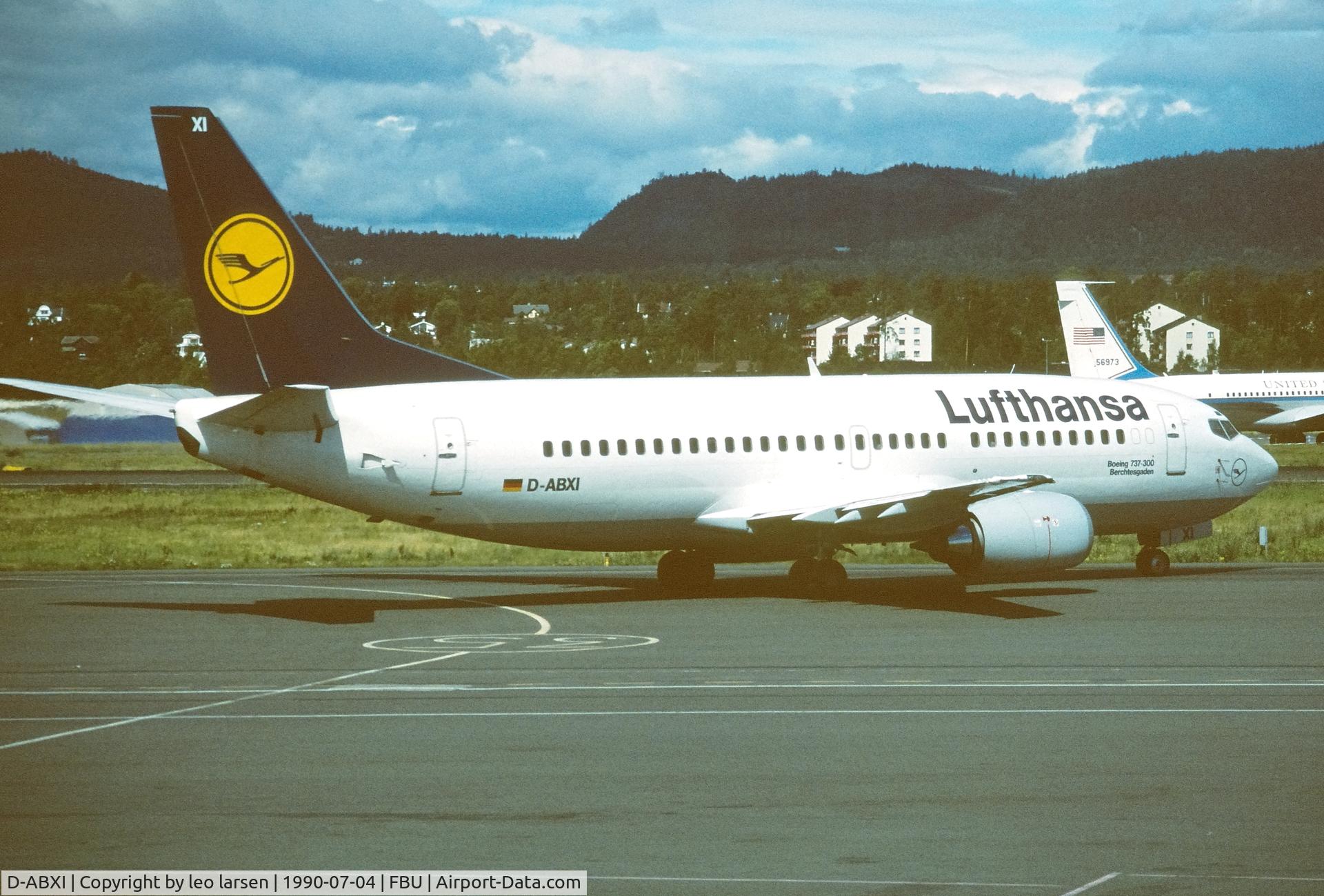 D-ABXI, 1986 Boeing 737-330 C/N 23529, Oslo Fornebu 4.7.1990