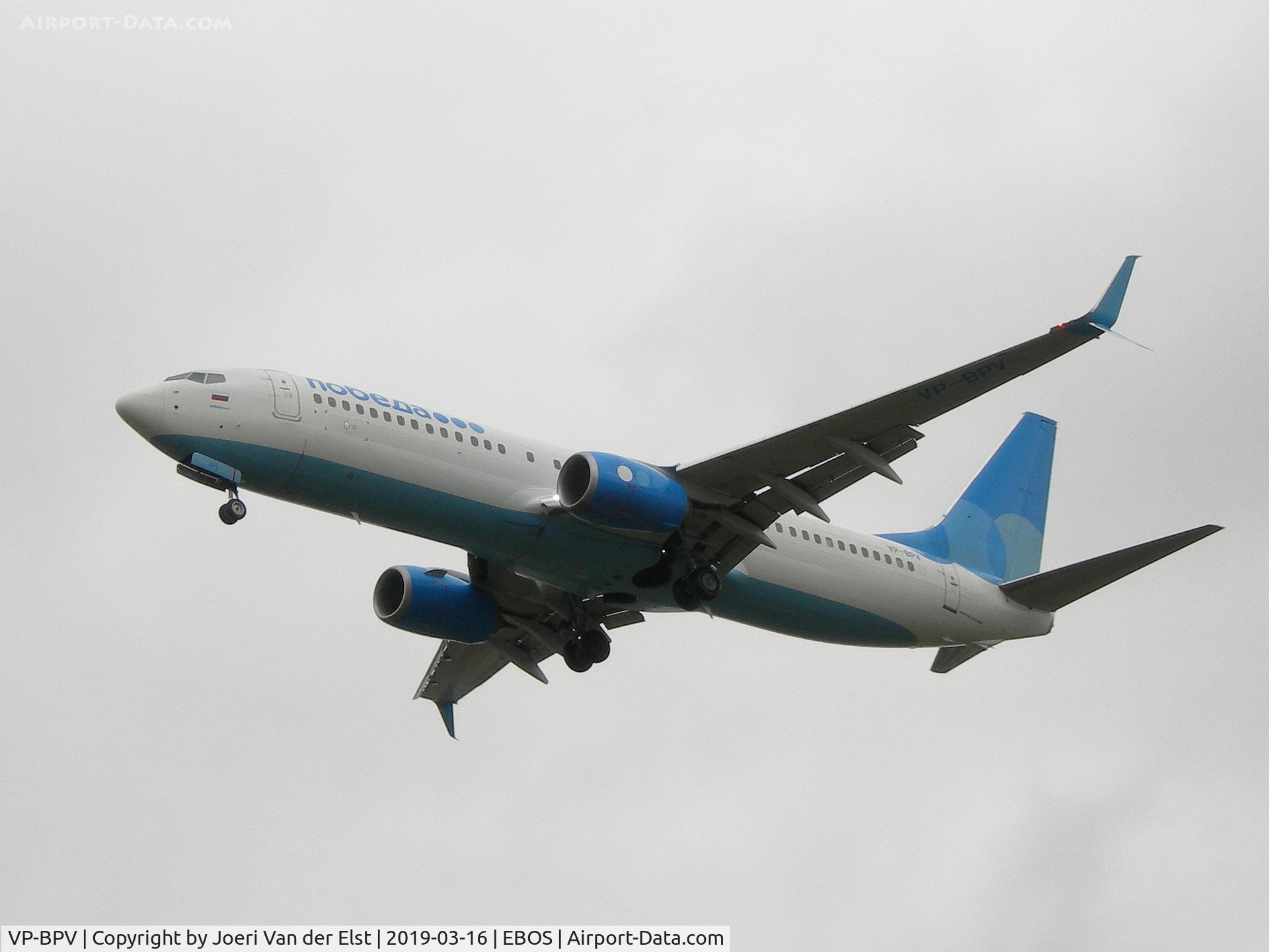 VP-BPV, 2018 Boeing 737-8AL C/N 61793, Moments before touchdown rwy26