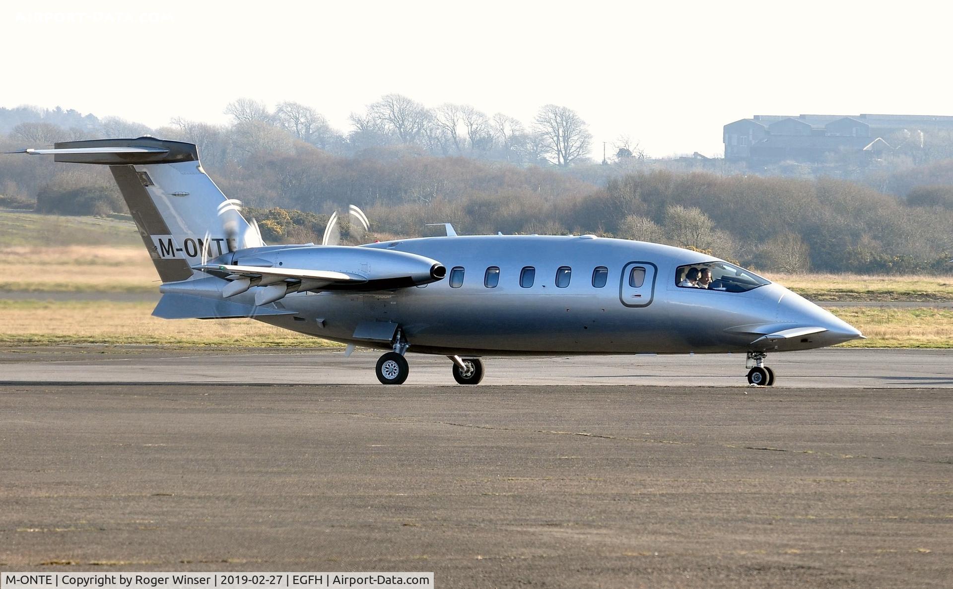 M-ONTE, 2009 Piaggio P-180 Avanti II C/N 1176, Visiting Avanti II operated by Scotia Aviation.
