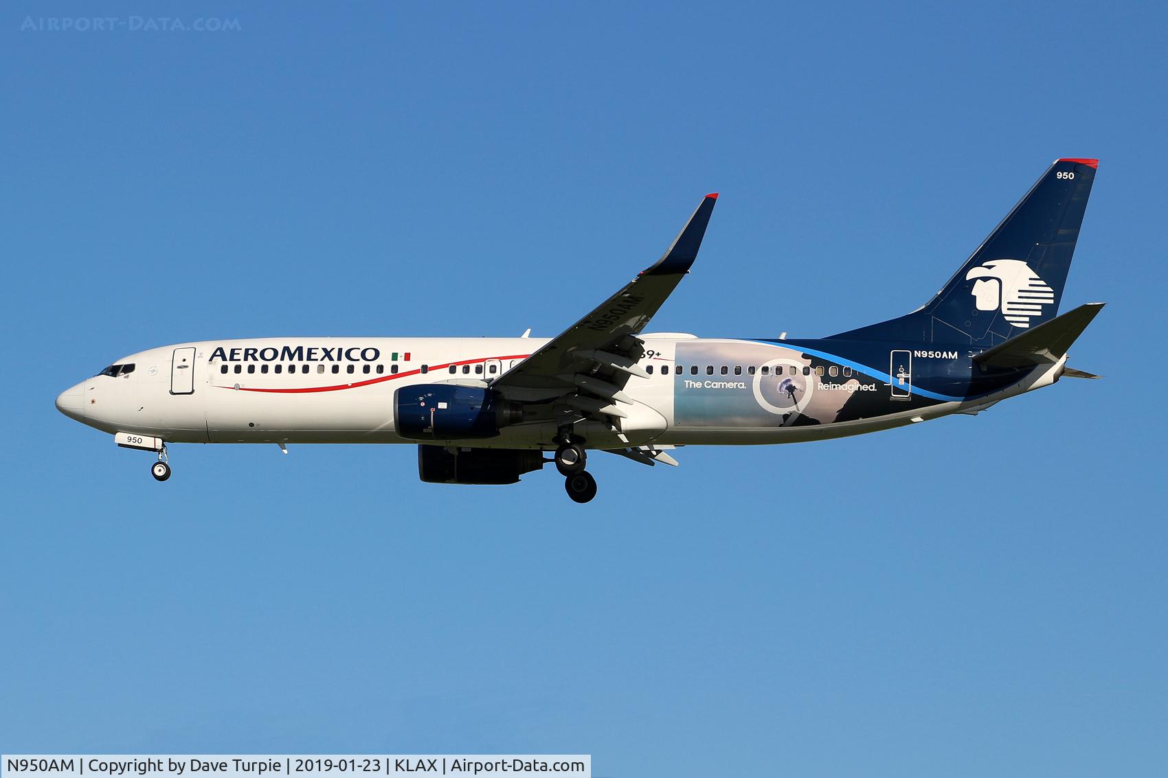 N950AM, 2006 Boeing 737-852 C/N 35115, No comment.