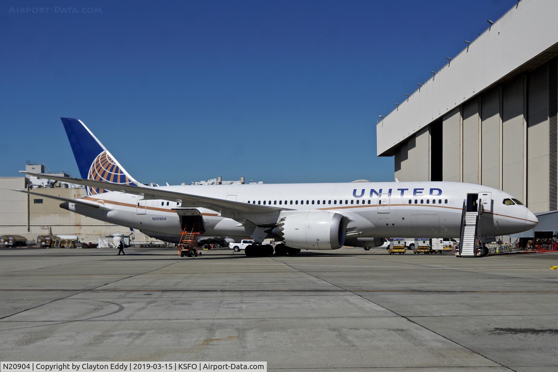 N20904, 2012 Boeing 787-8 Dreamliner C/N 34824, SFO 2019.