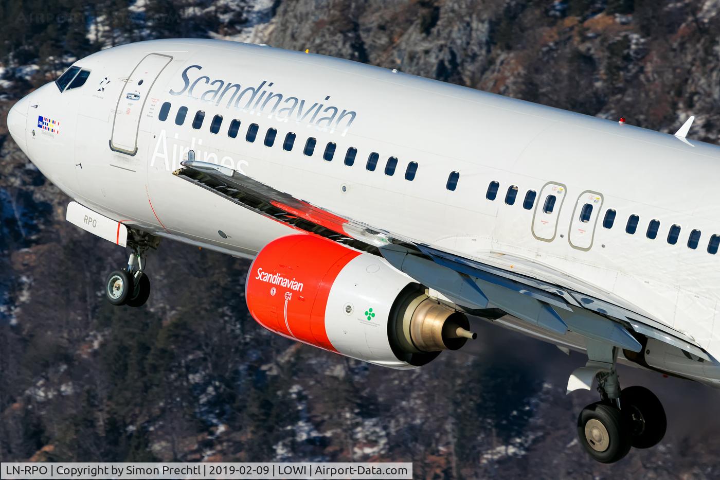 LN-RPO, 2000 Boeing 737-883 C/N 30467, LN-RPO @ Innsbruck Airport