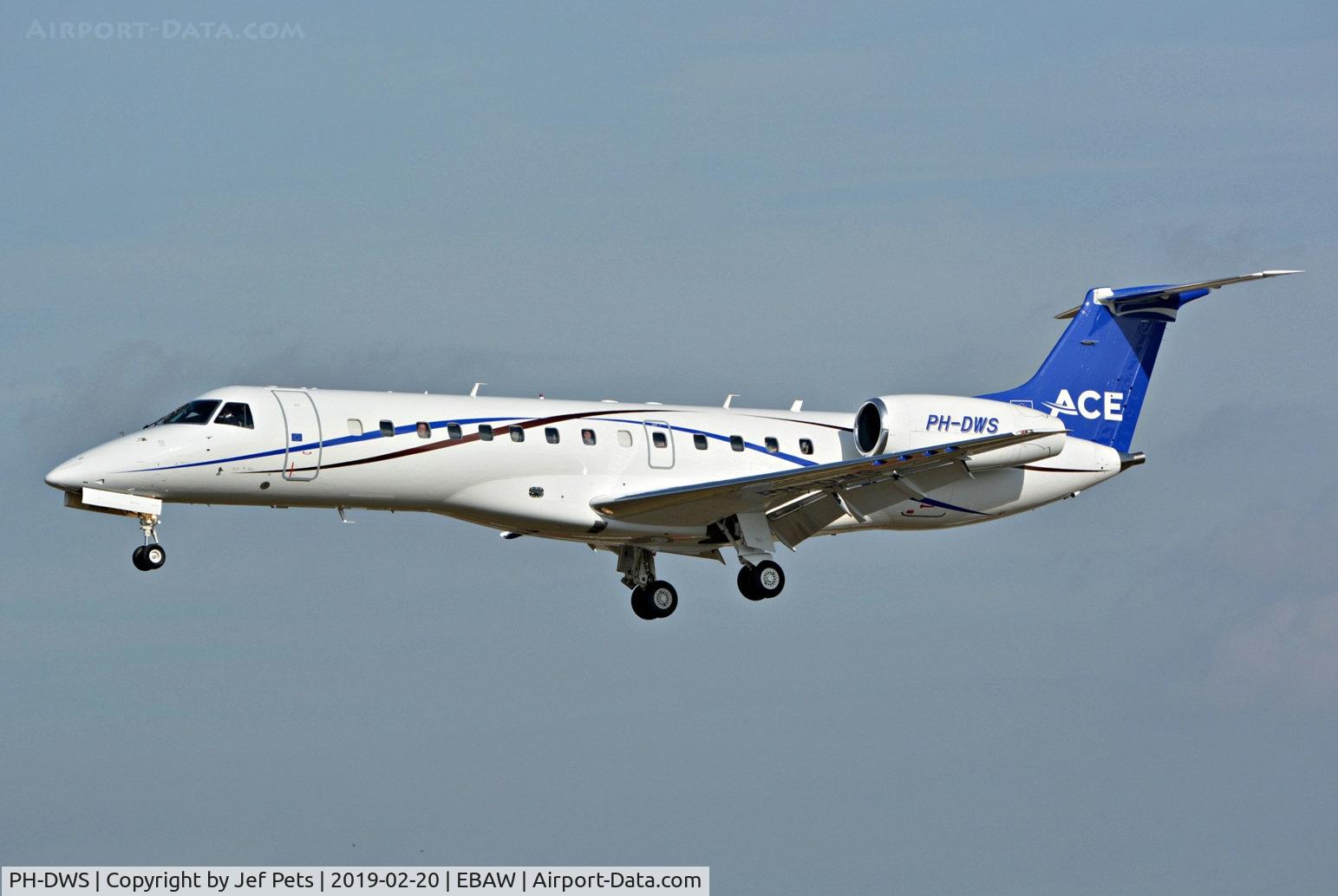 PH-DWS, 2000 Embraer ERJ-135LR (EMB-135LR) C/N 145343, Landing at Antwerp Airport.