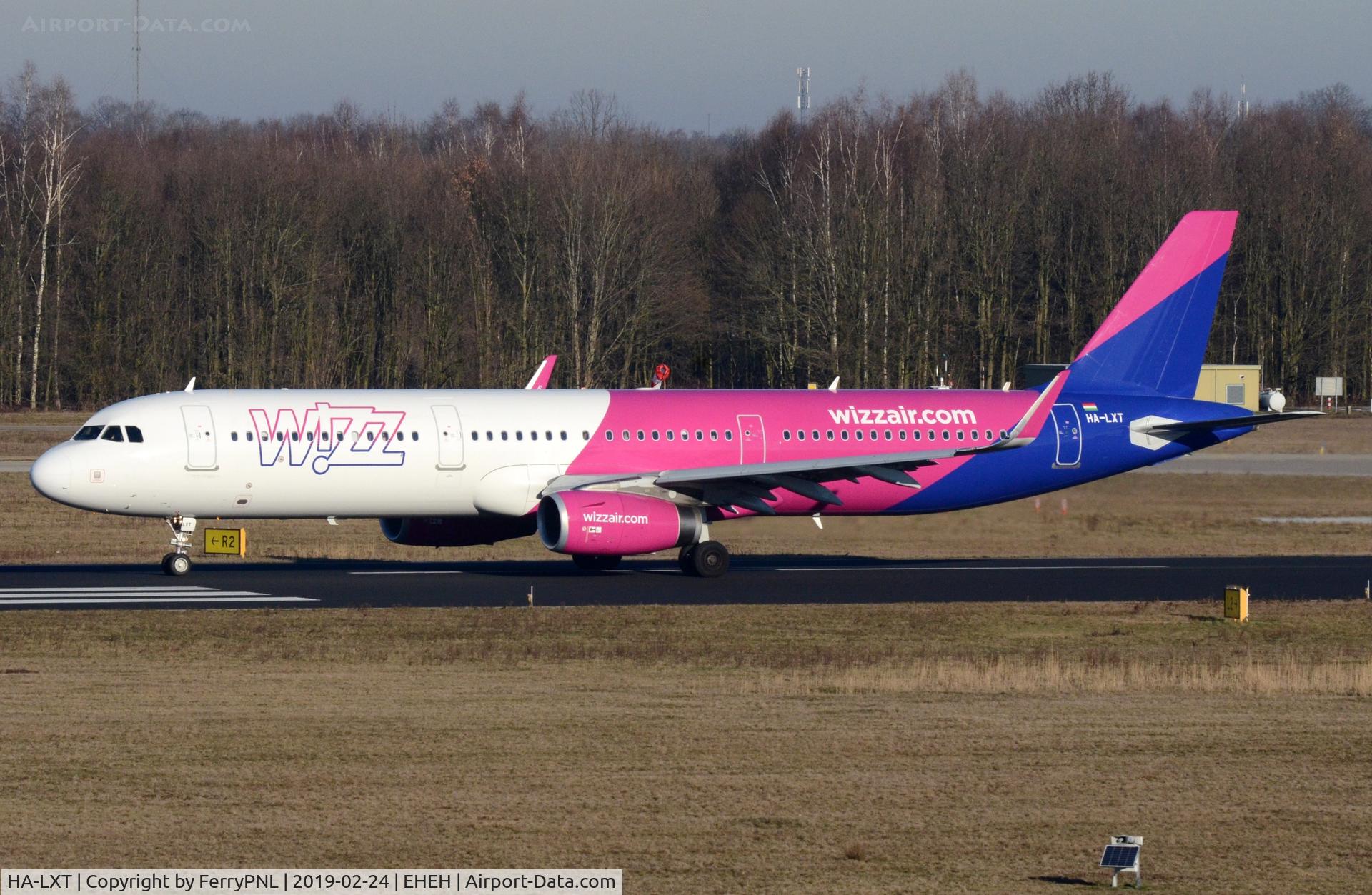 HA-LXT, 2017 Airbus A321-231 C/N 7706, Wizzair A321 departure