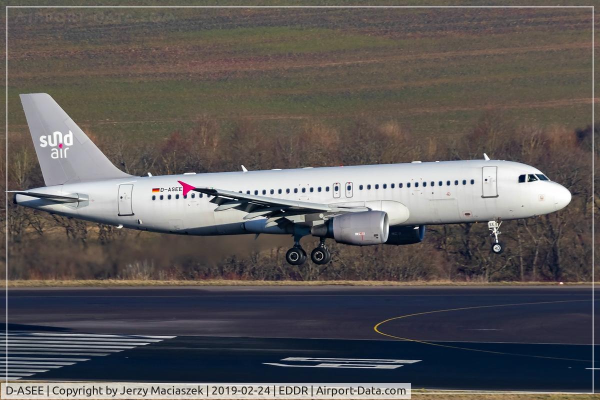 D-ASEE, 2011 Airbus A320-214 C/N 4953, Airbus A320-214