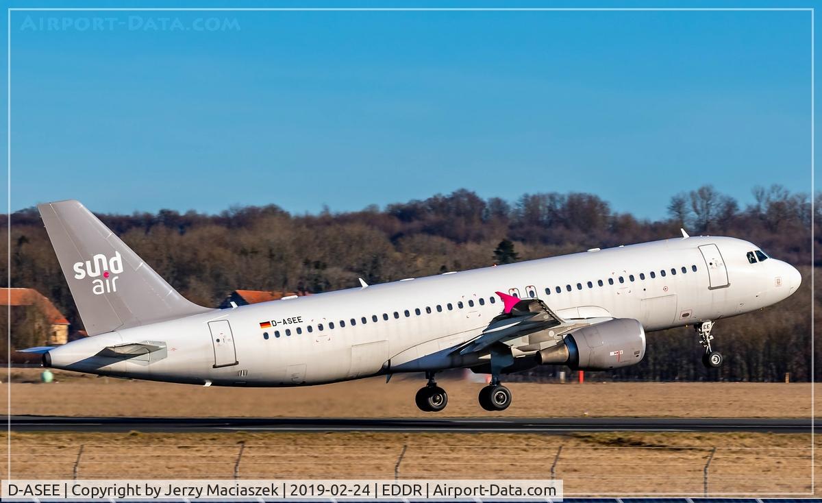 D-ASEE, 2011 Airbus A320-214 C/N 4953, Airbus A320-214