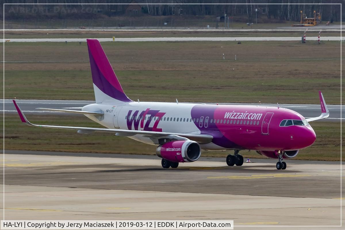 HA-LYI, 2014 Airbus A320-232 C/N 6352, Airbus A320-232
