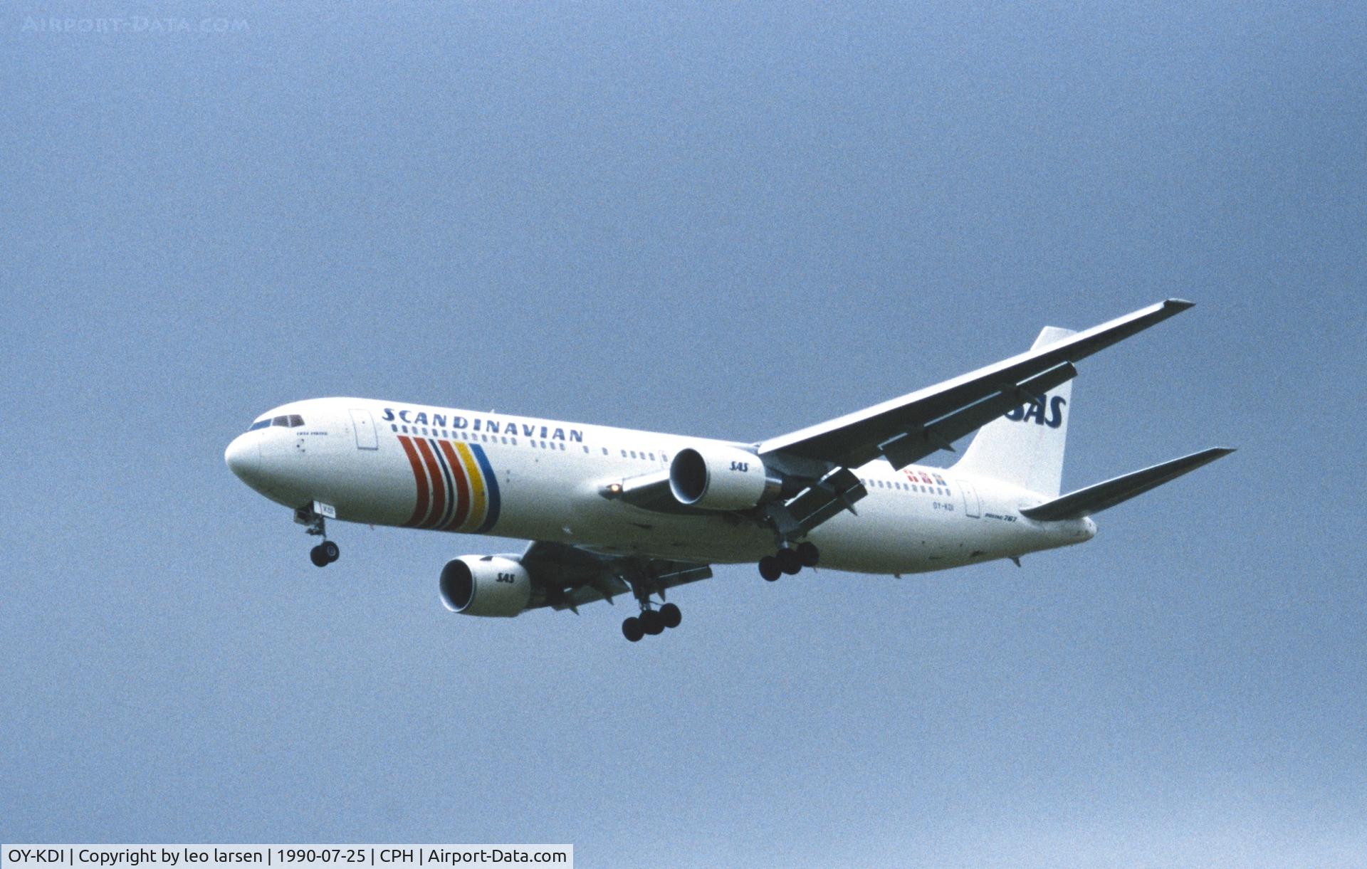 OY-KDI, 1989 Boeing 767-383/ER C/N 24475, Copenhagen 25.7.1990