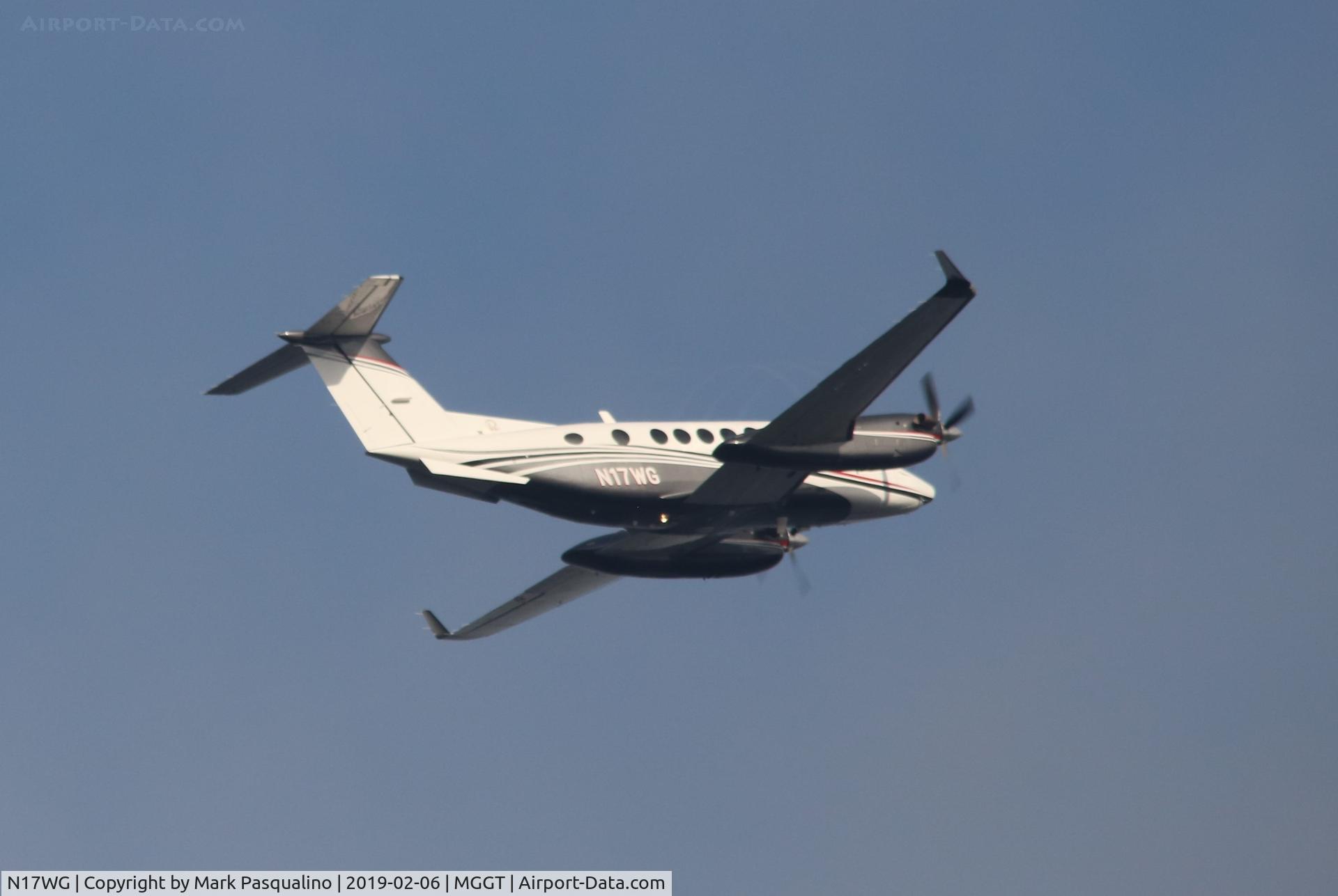 N17WG, 1982 Beech B200 King Air C/N BB-1017, Beech B200