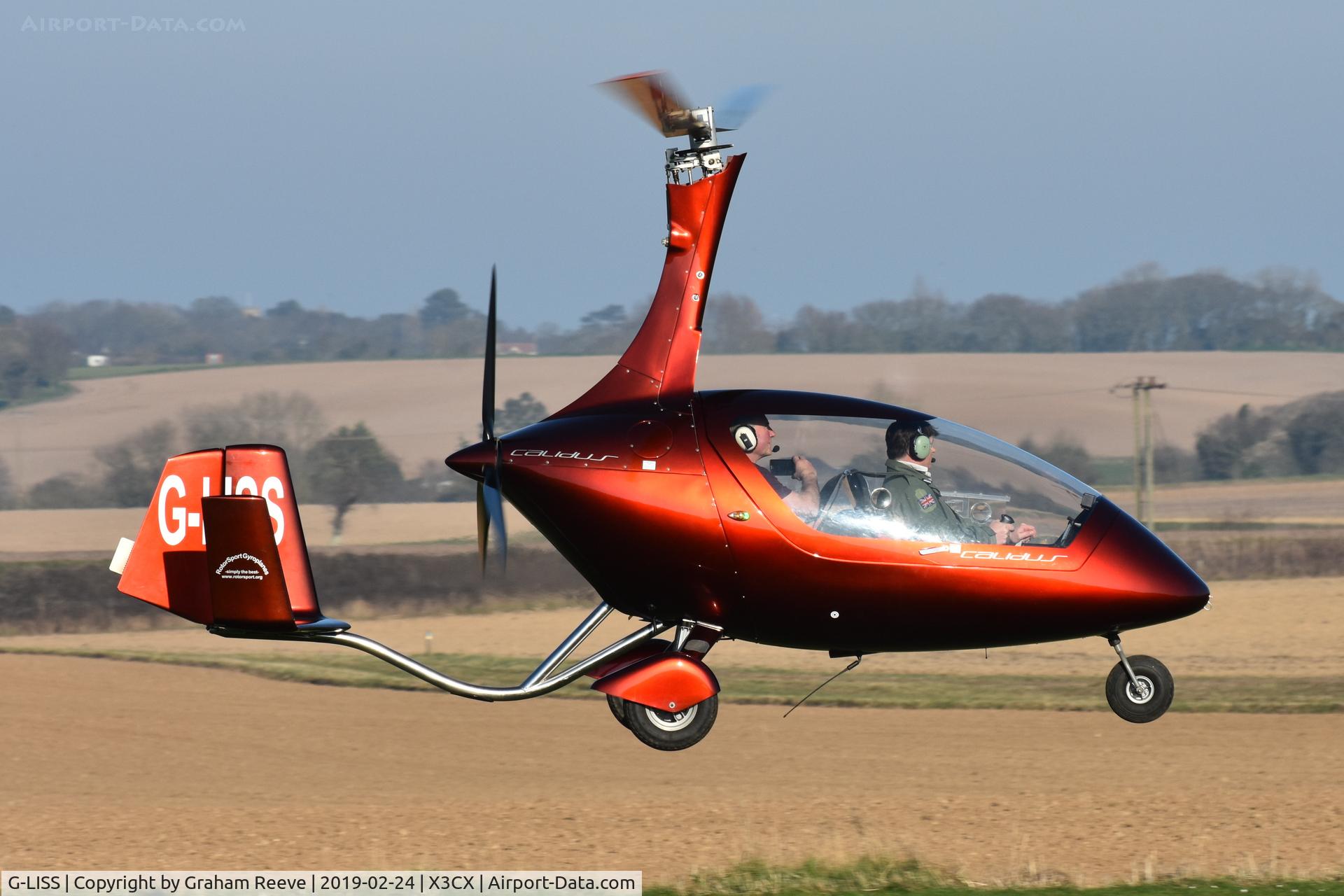 G-LISS, 2011 Rotorsport UK Calidus C/N RSUK/CALS/019, Departing from Northrepps.