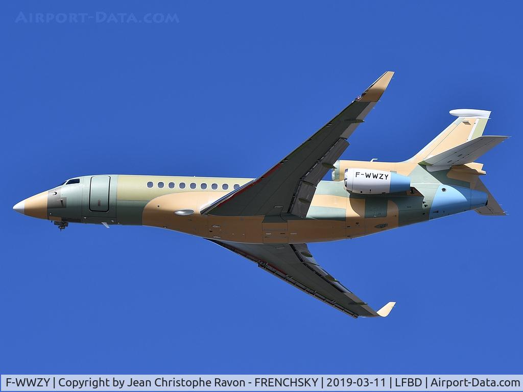 F-WWZY, 2012 Dassault Falcon 7X C/N 182, MEDOC landing runway 23 after test flight