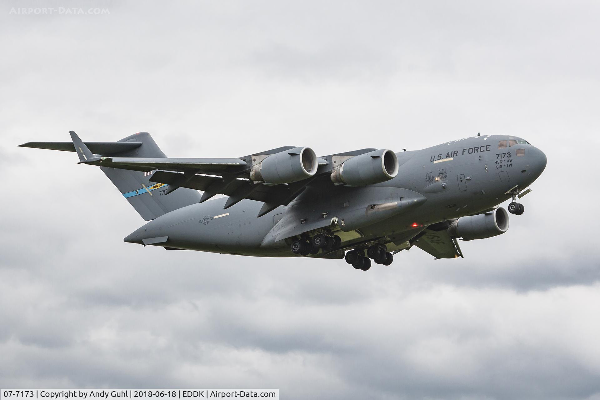 07-7173, 2007 Boeing C-17A Globemaster III C/N P-173, US AIR FORCE in final app to cologne airport