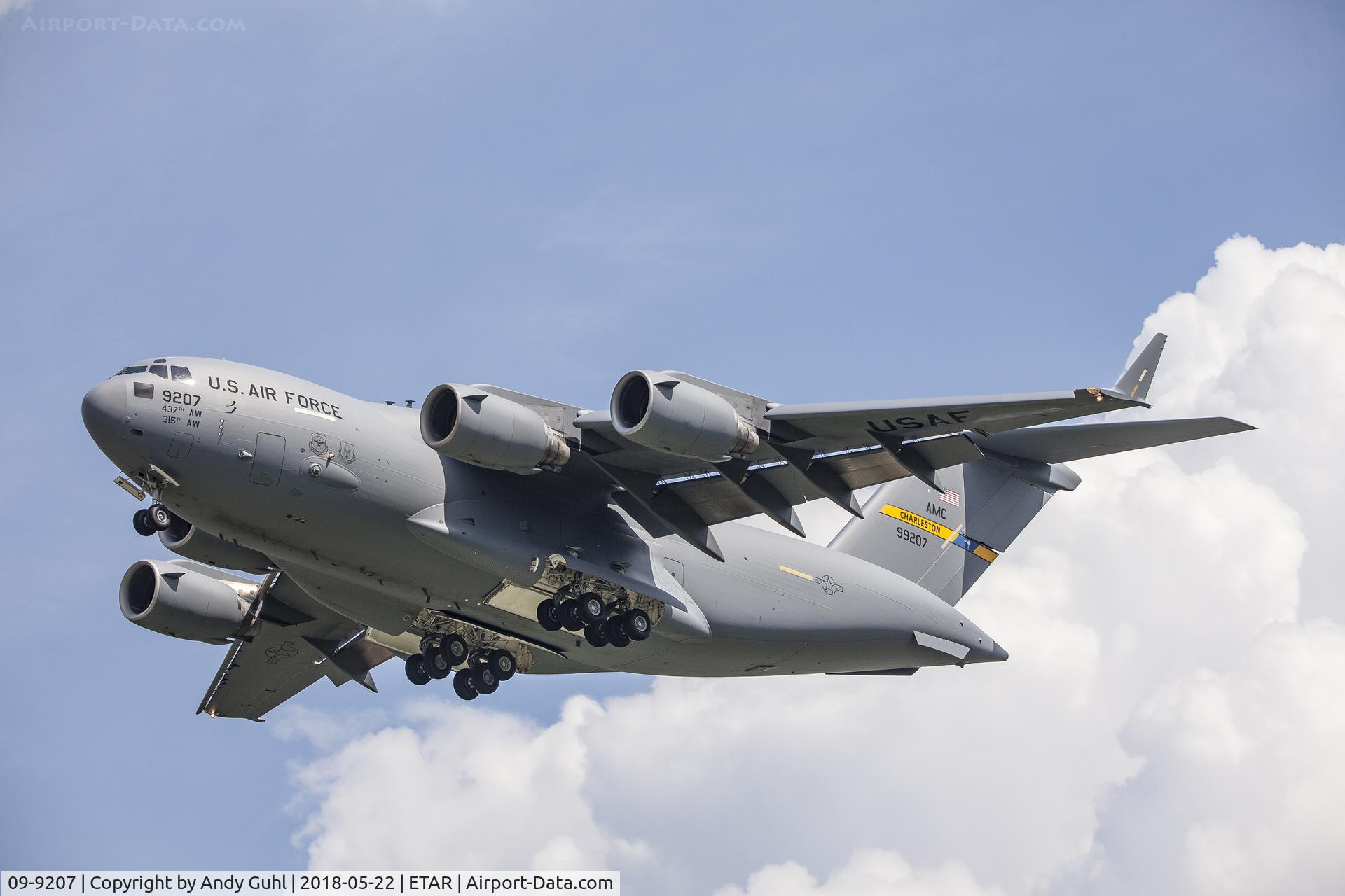 09-9207, 2011 Boeing C-17A Globemaster III C/N P-207, Sunny