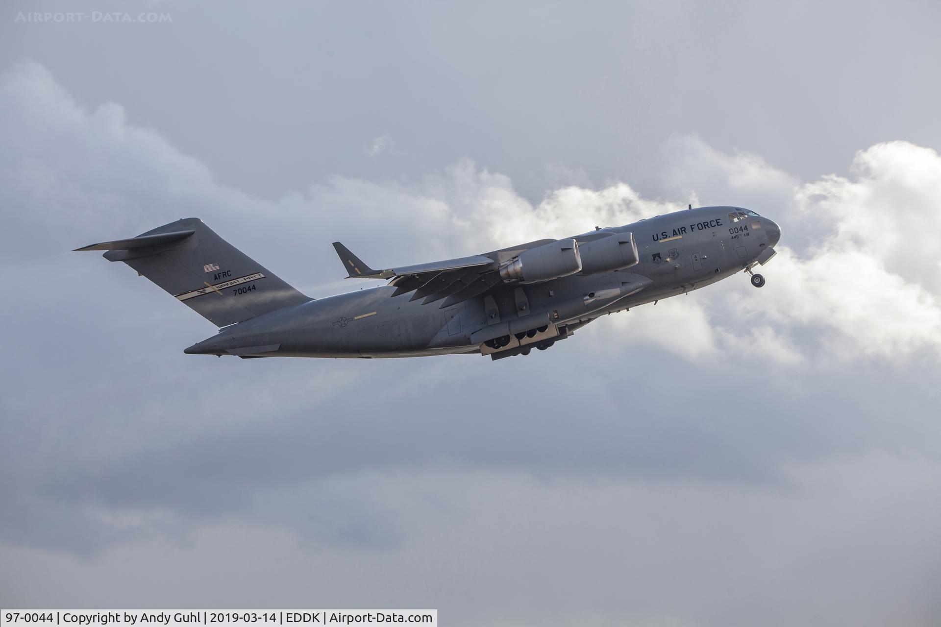 97-0044, 1999 Boeing C-17A Globemaster III C/N P-44, Into the sun