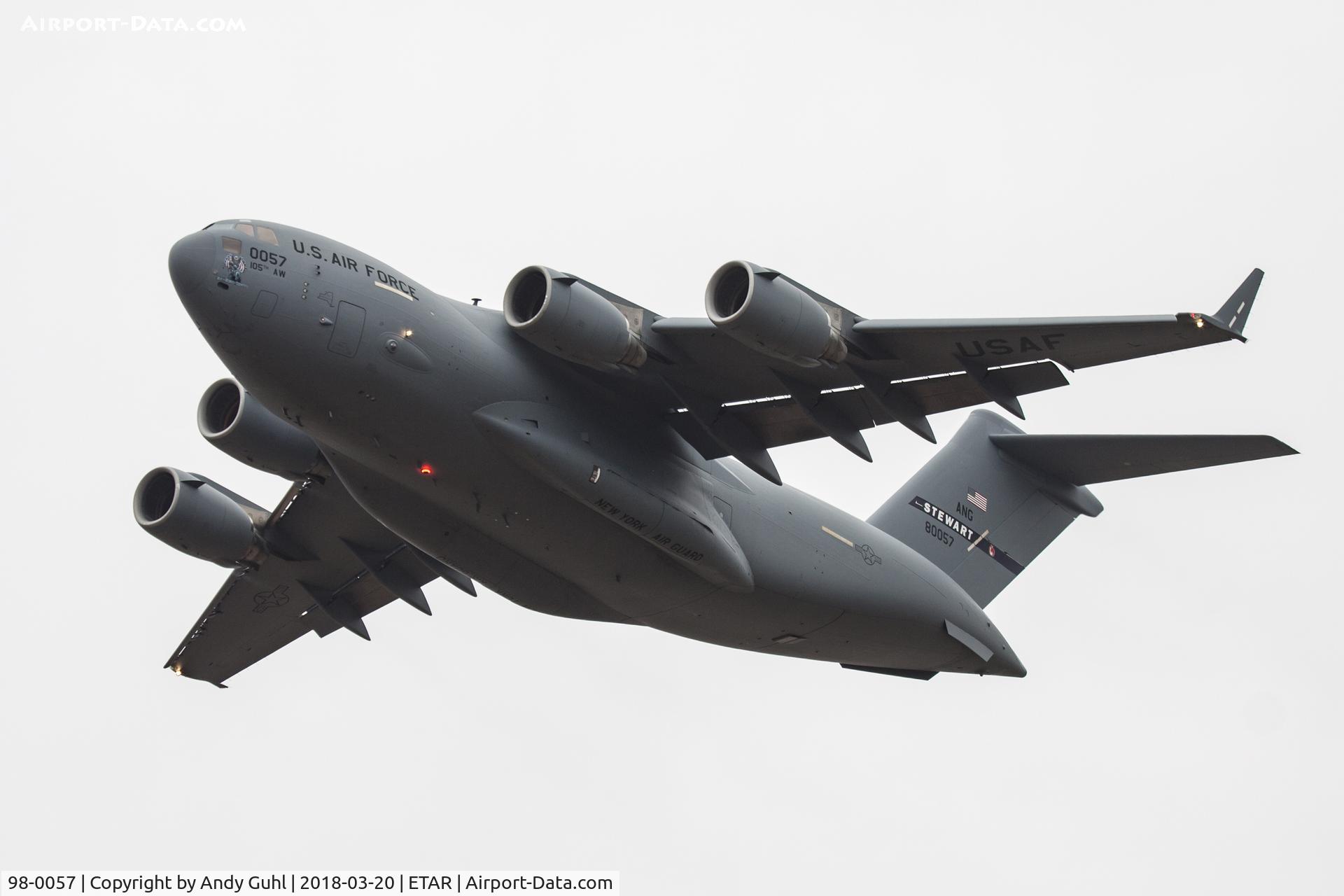 98-0057, 1998 Boeing C-17A Globemaster III C/N 50061, New York Air Guard with decal