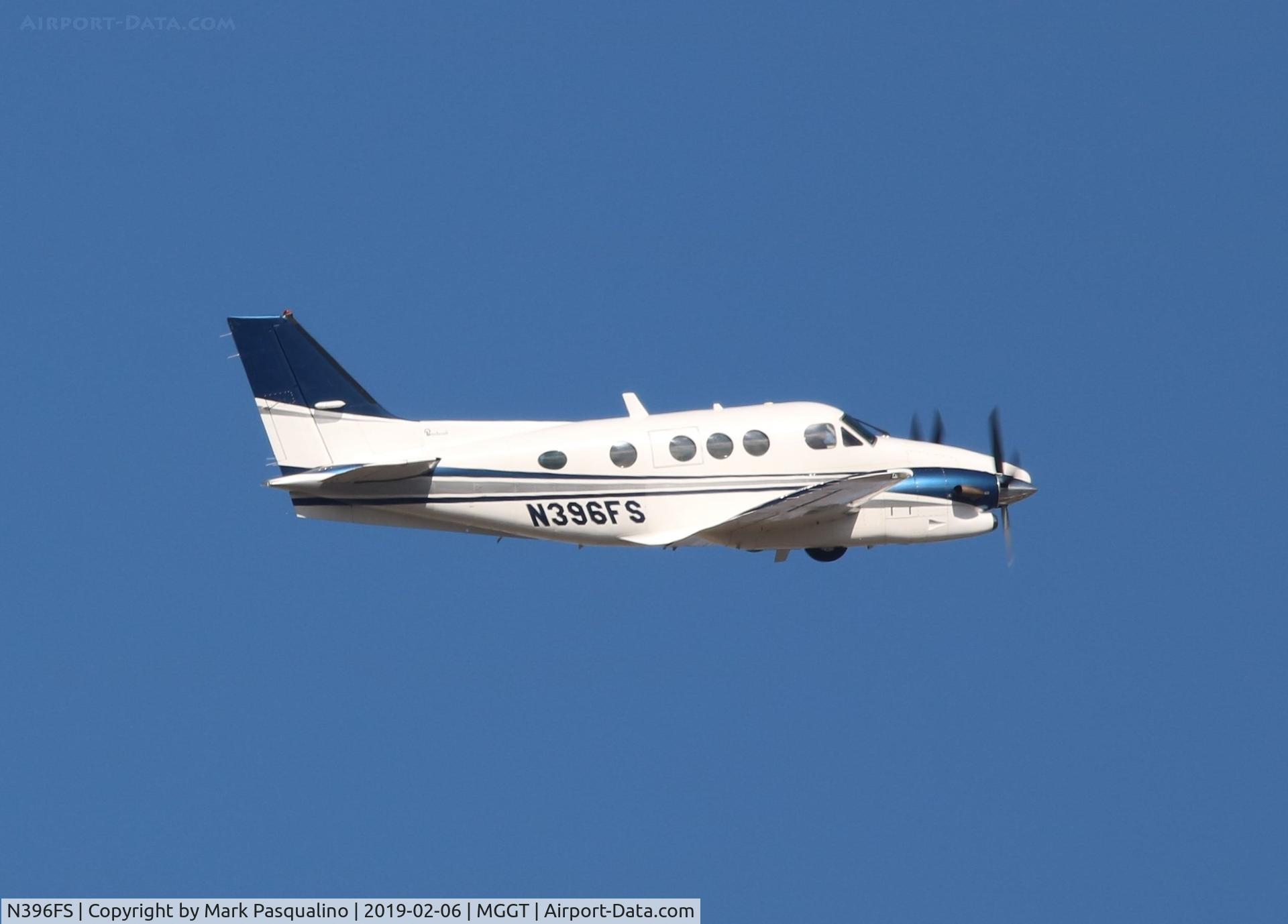 N396FS, 2001 Raytheon C90A King Air C/N LJ-1648, Beech C90A