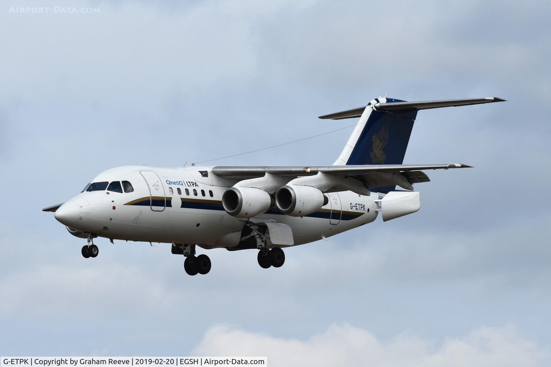 G-ETPK, 1994 British Aerospace Avro 146-RJ70 C/N E1254, Landing at Norwich.