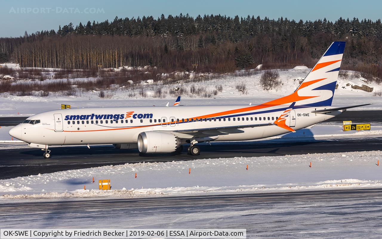 OK-SWE, 2018 Boeing 737-8 MAX C/N 64937, taxying to the gate
