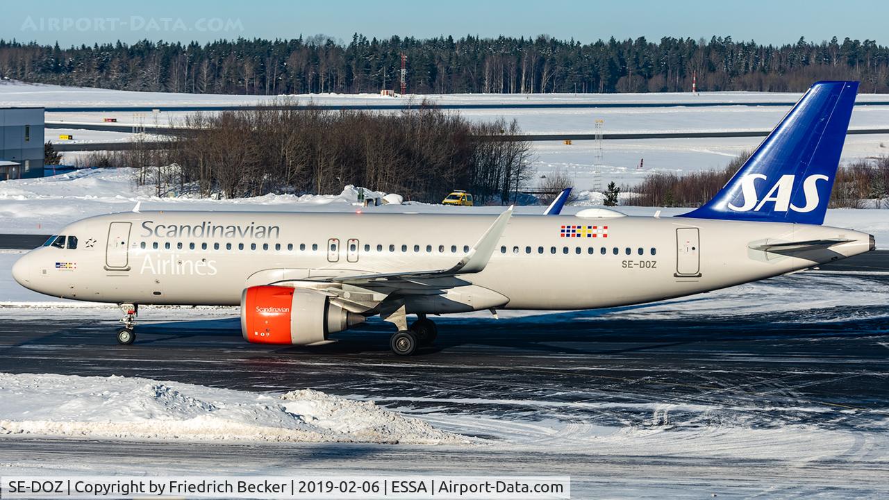 SE-DOZ, 2017 Airbus A320-251N C/N 7565, taxying to the gate